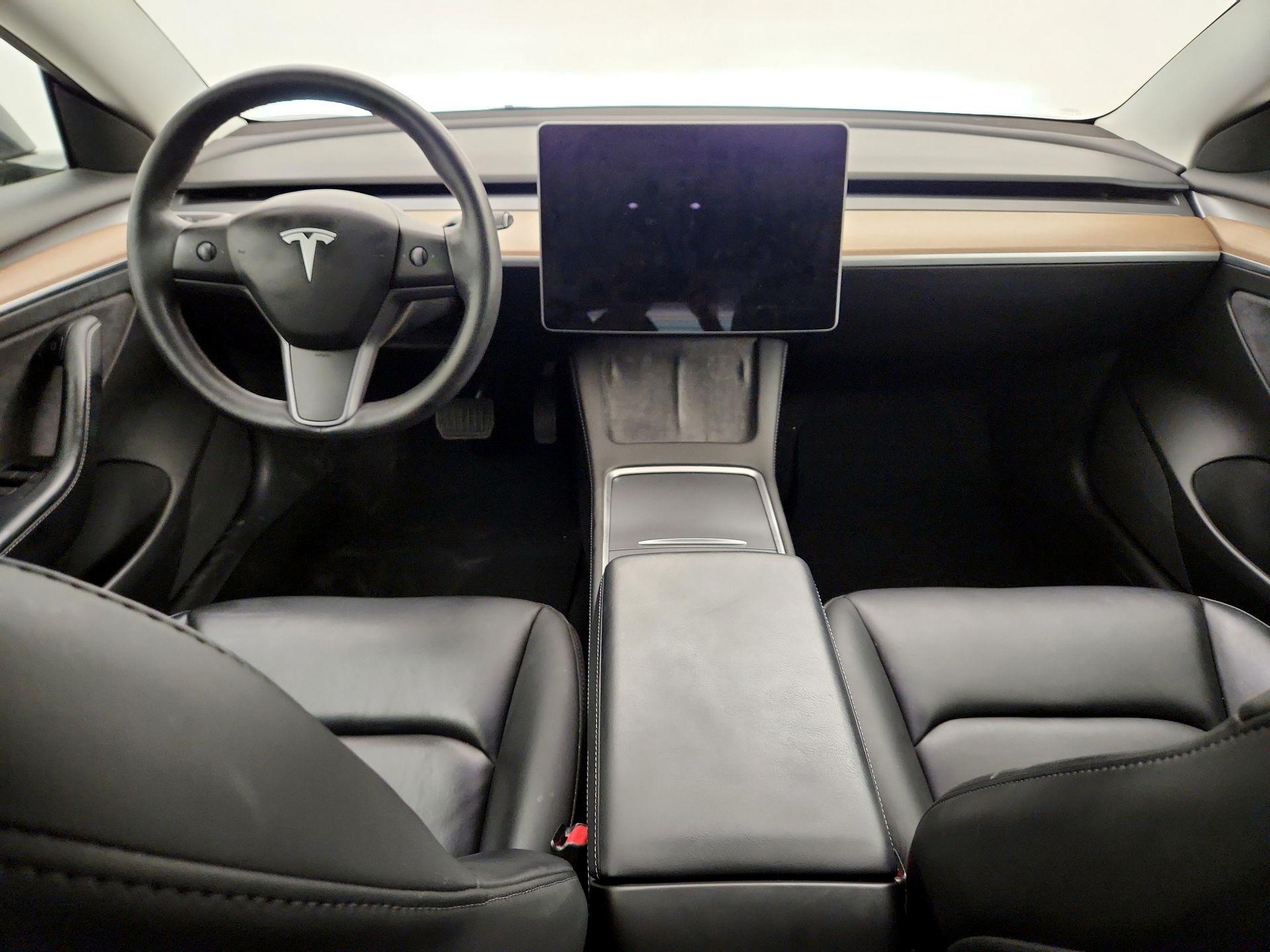 Thumbnail: 2023 Tesla Model 3 - 9