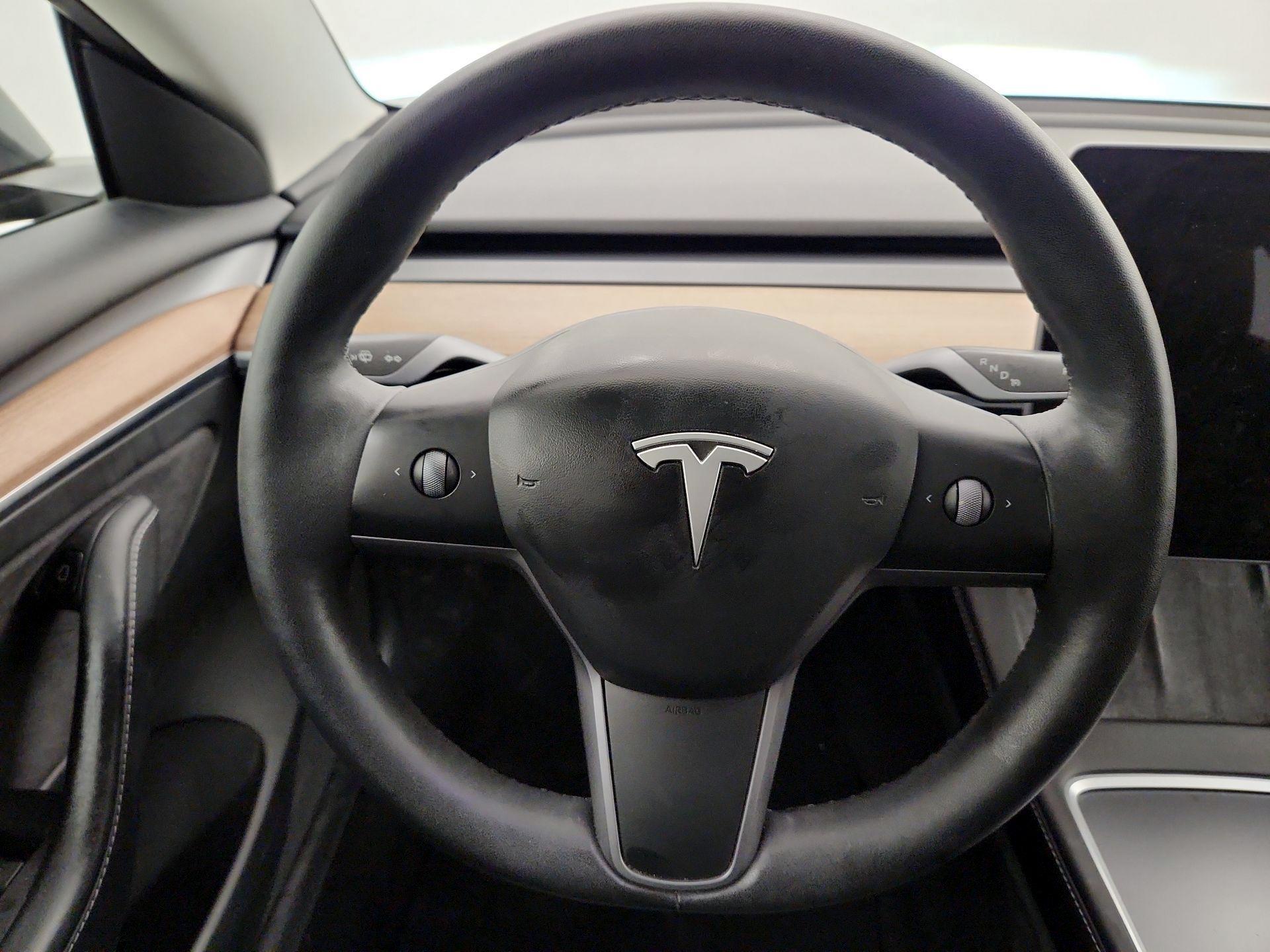 Thumbnail: 2023 Tesla Model 3 - 10