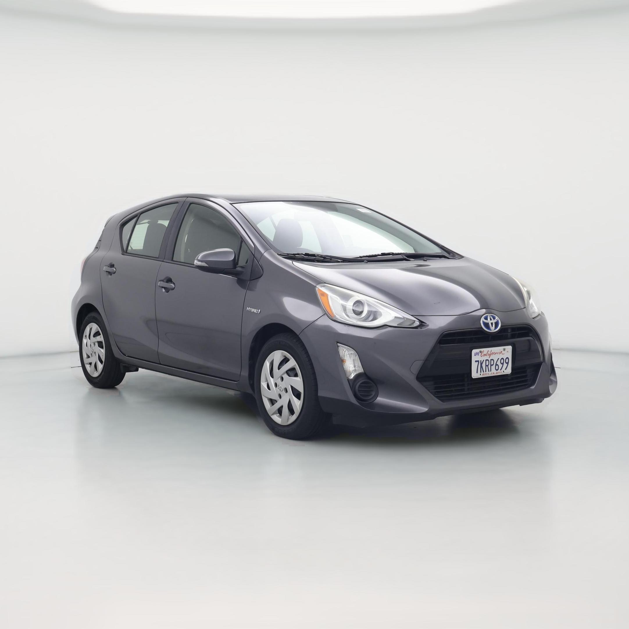 Thumbnail: 2015 Toyota Prius c - 1