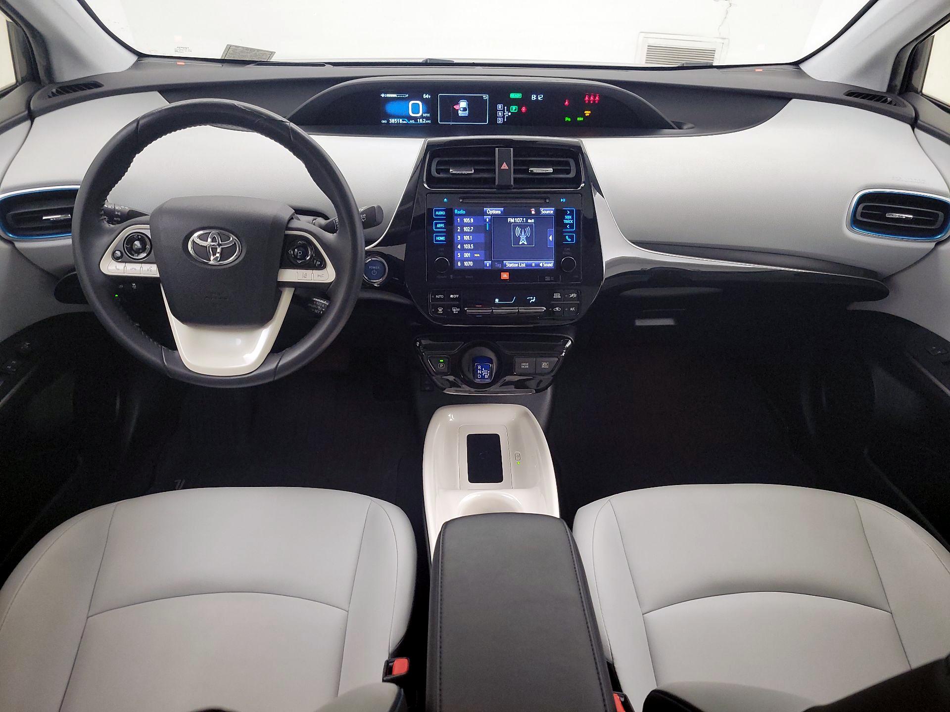 Thumbnail: 2017 Toyota Prius - 9