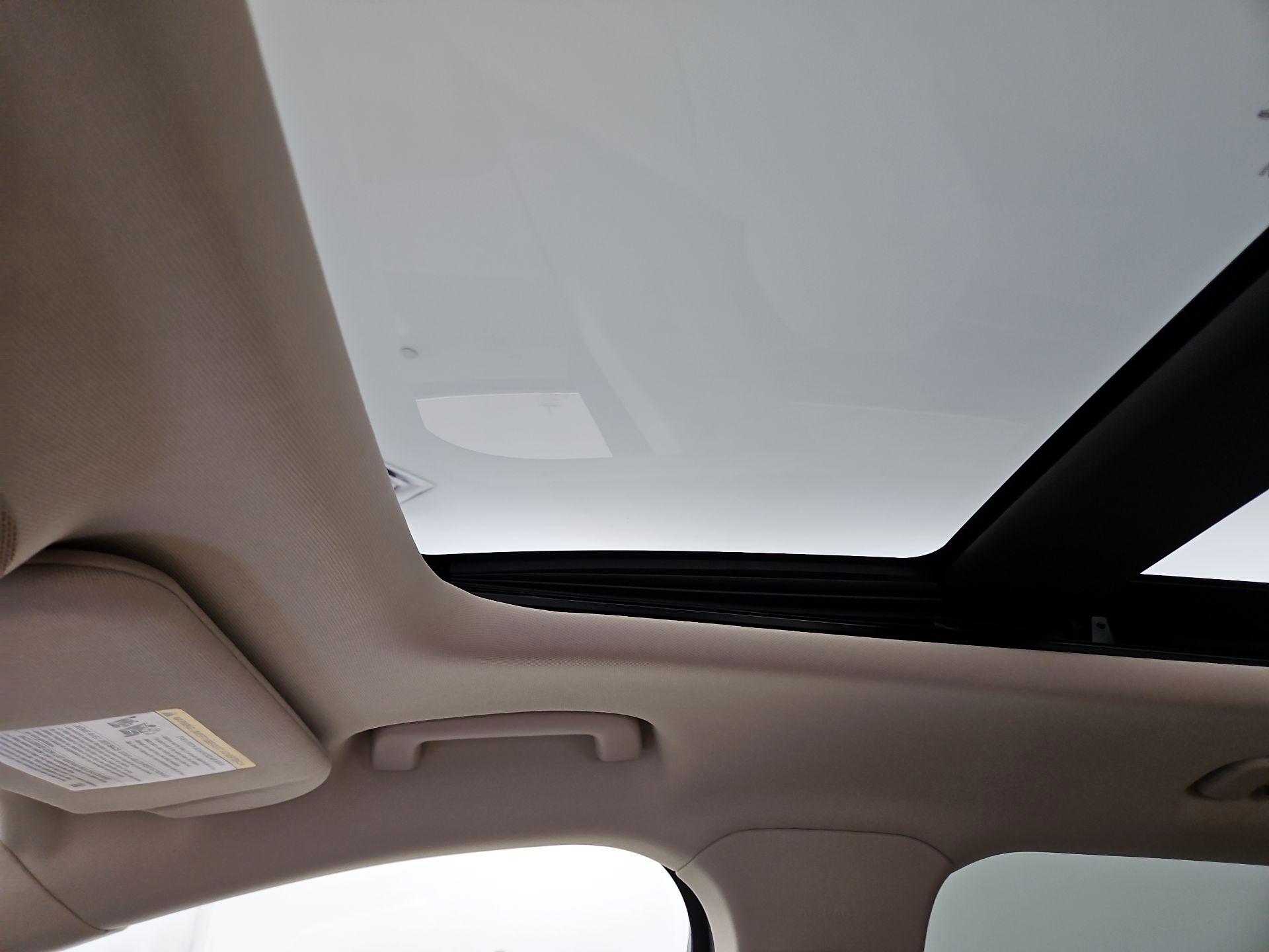 Thumbnail: 2019 Lincoln MKC - 20