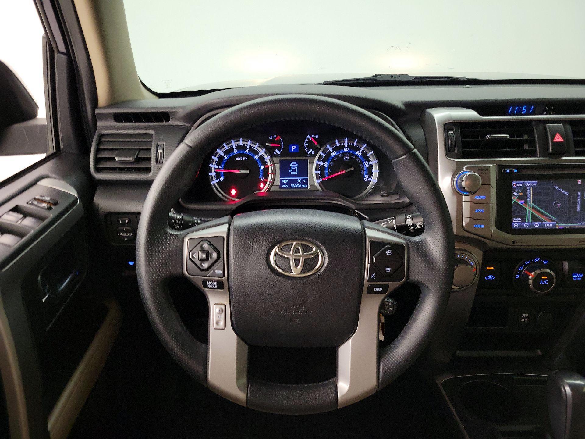 Thumbnail: 2019 Toyota 4Runner - 10