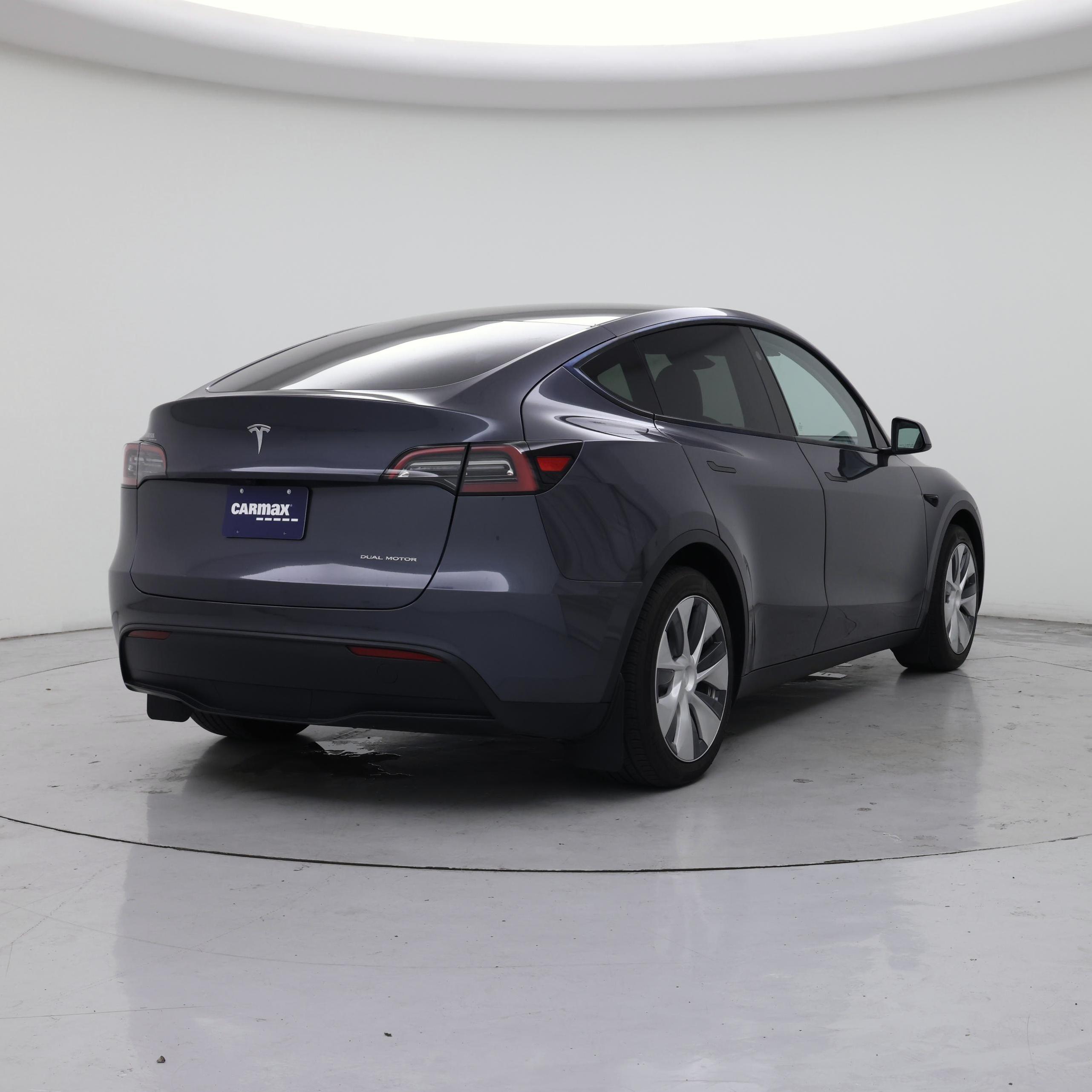 Thumbnail: 2023 Tesla Model Y - 8
