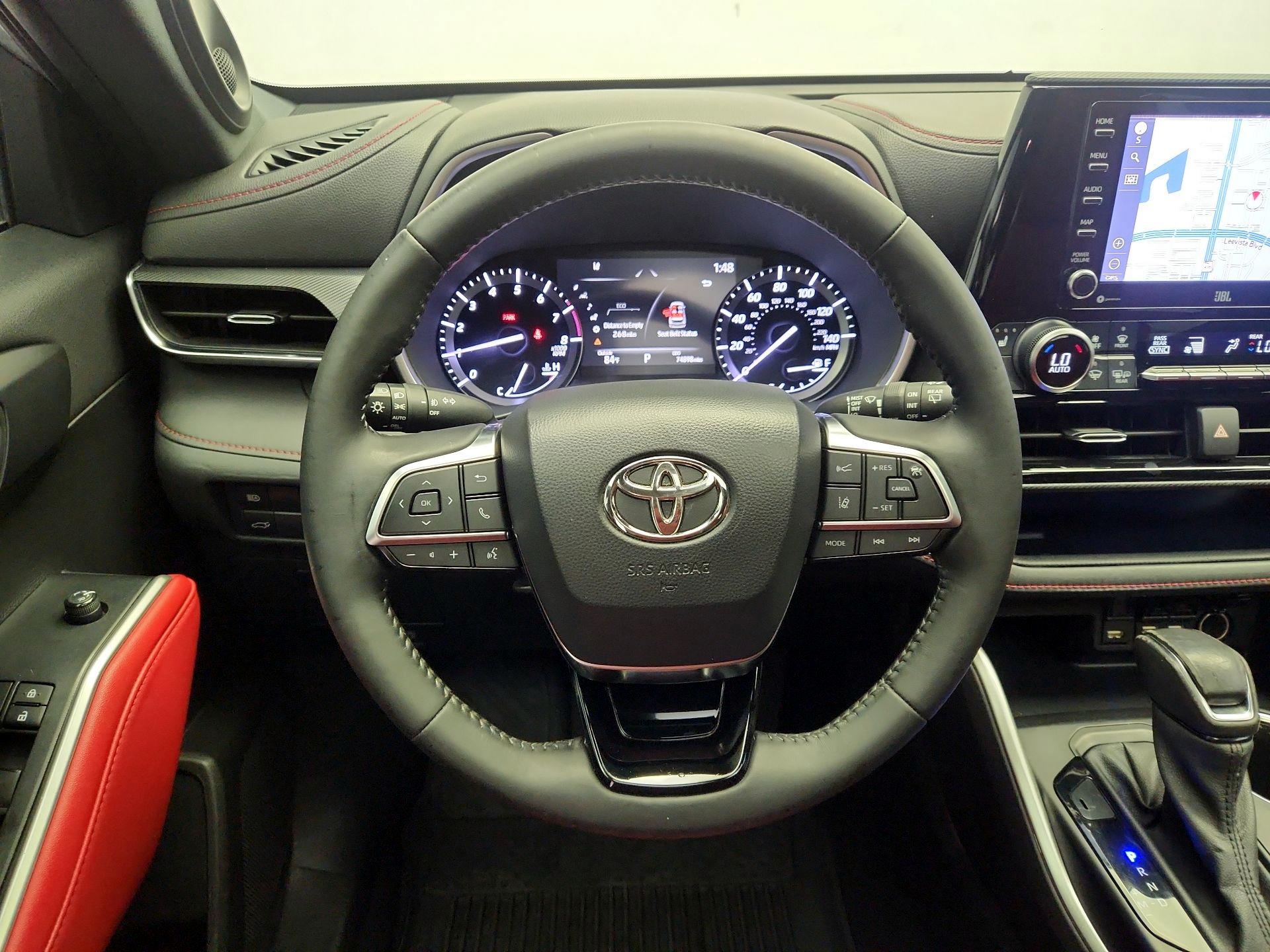 Thumbnail: 2021 Toyota Highlander - 10