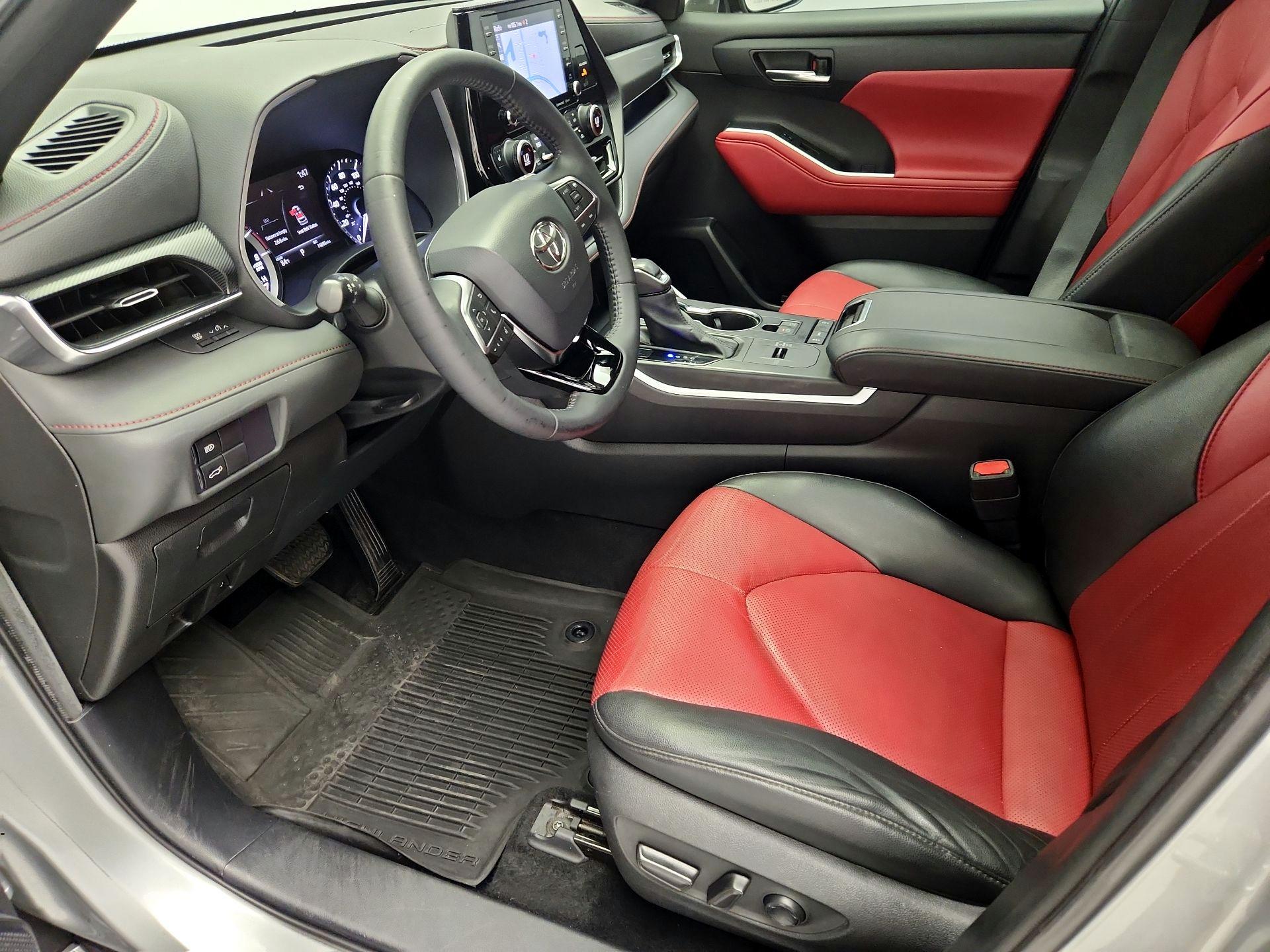 Thumbnail: 2021 Toyota Highlander - 11