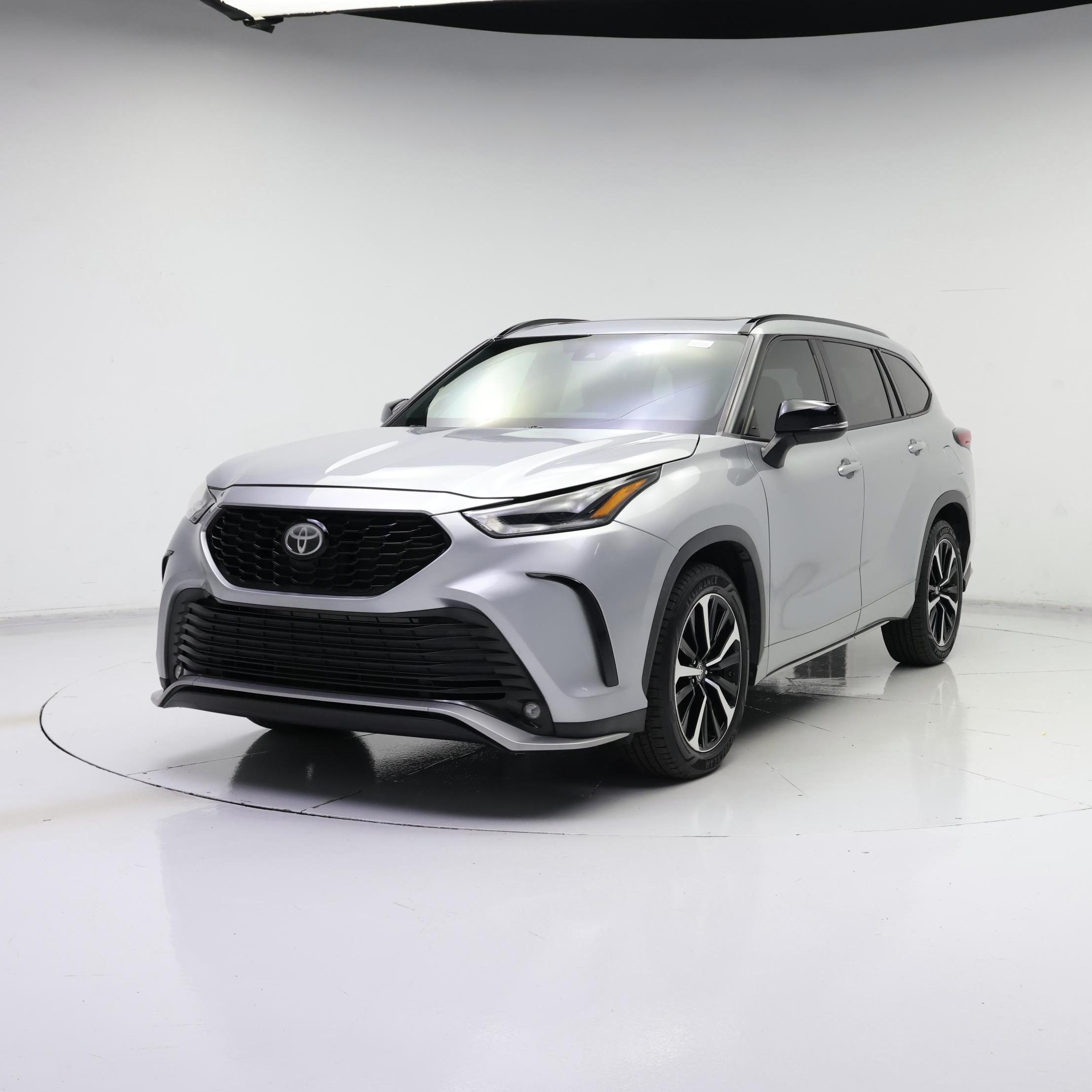 Thumbnail: 2021 Toyota Highlander - 4