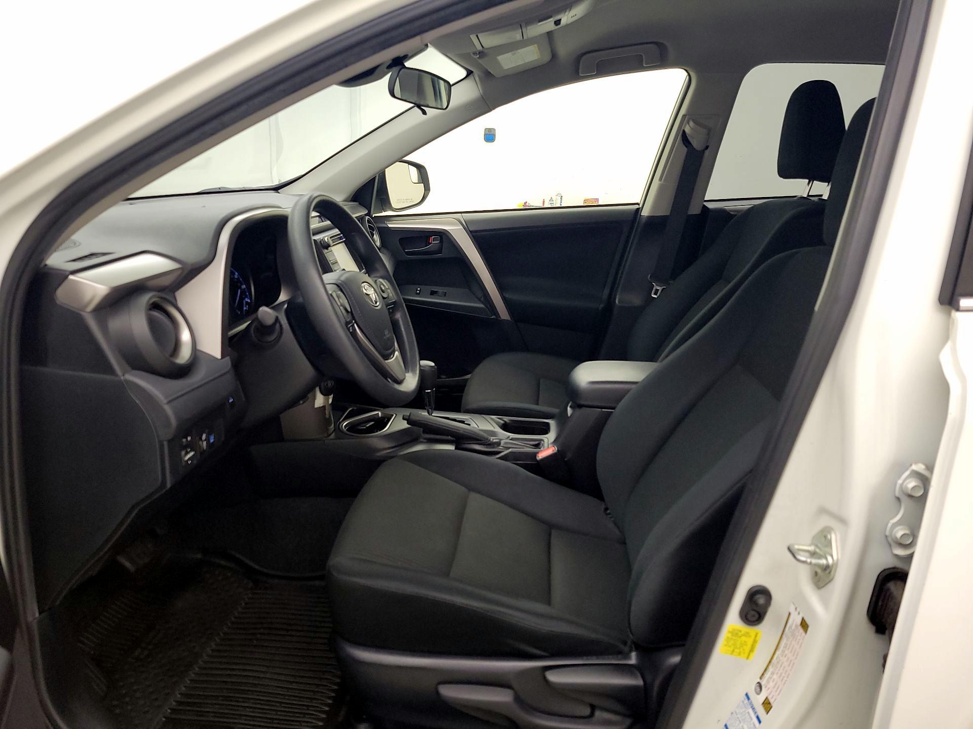 Thumbnail: 2018 Toyota RAV4 - 11