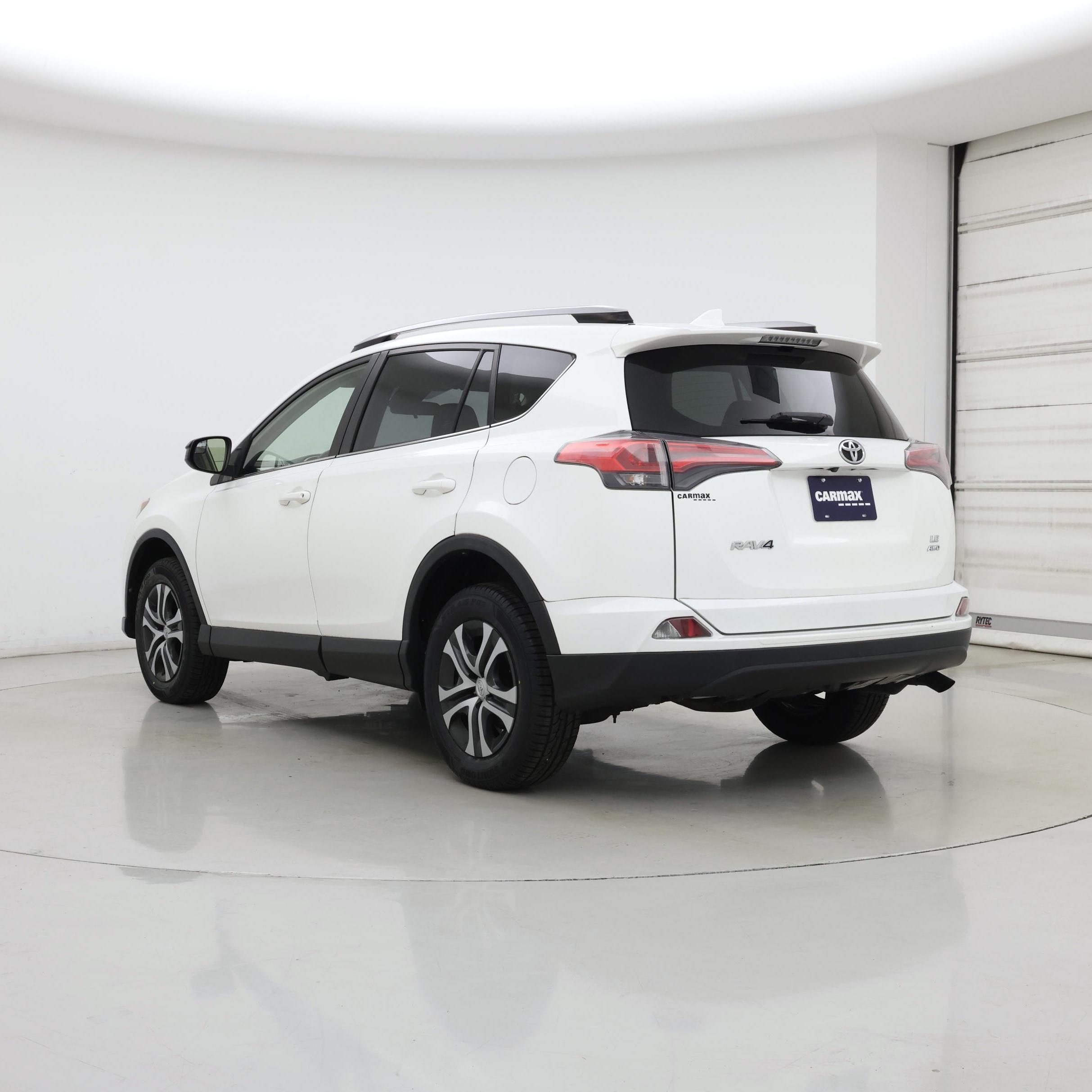 Thumbnail: 2018 Toyota RAV4 - 2