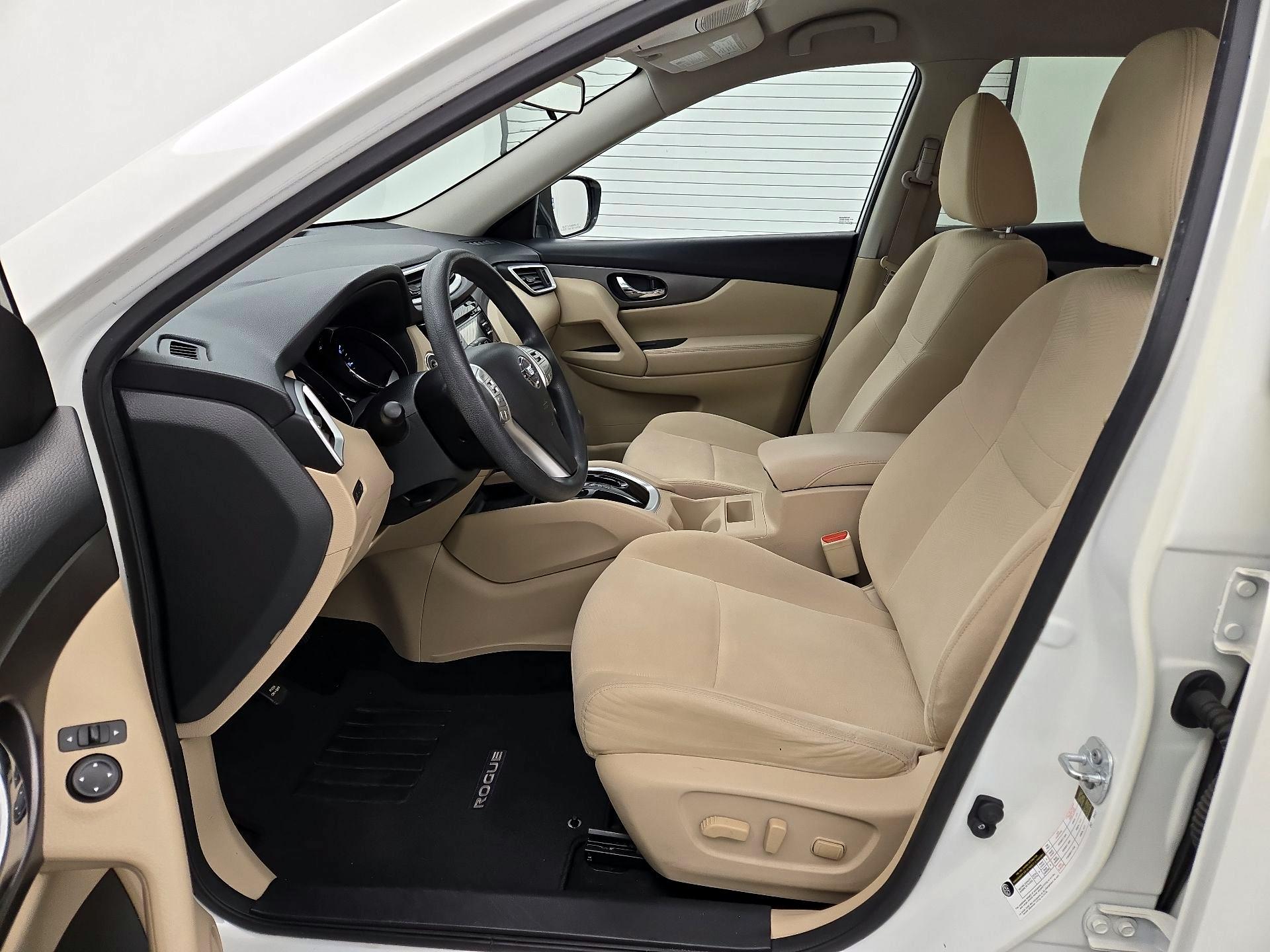 Thumbnail: 2016 Nissan Rogue - 11