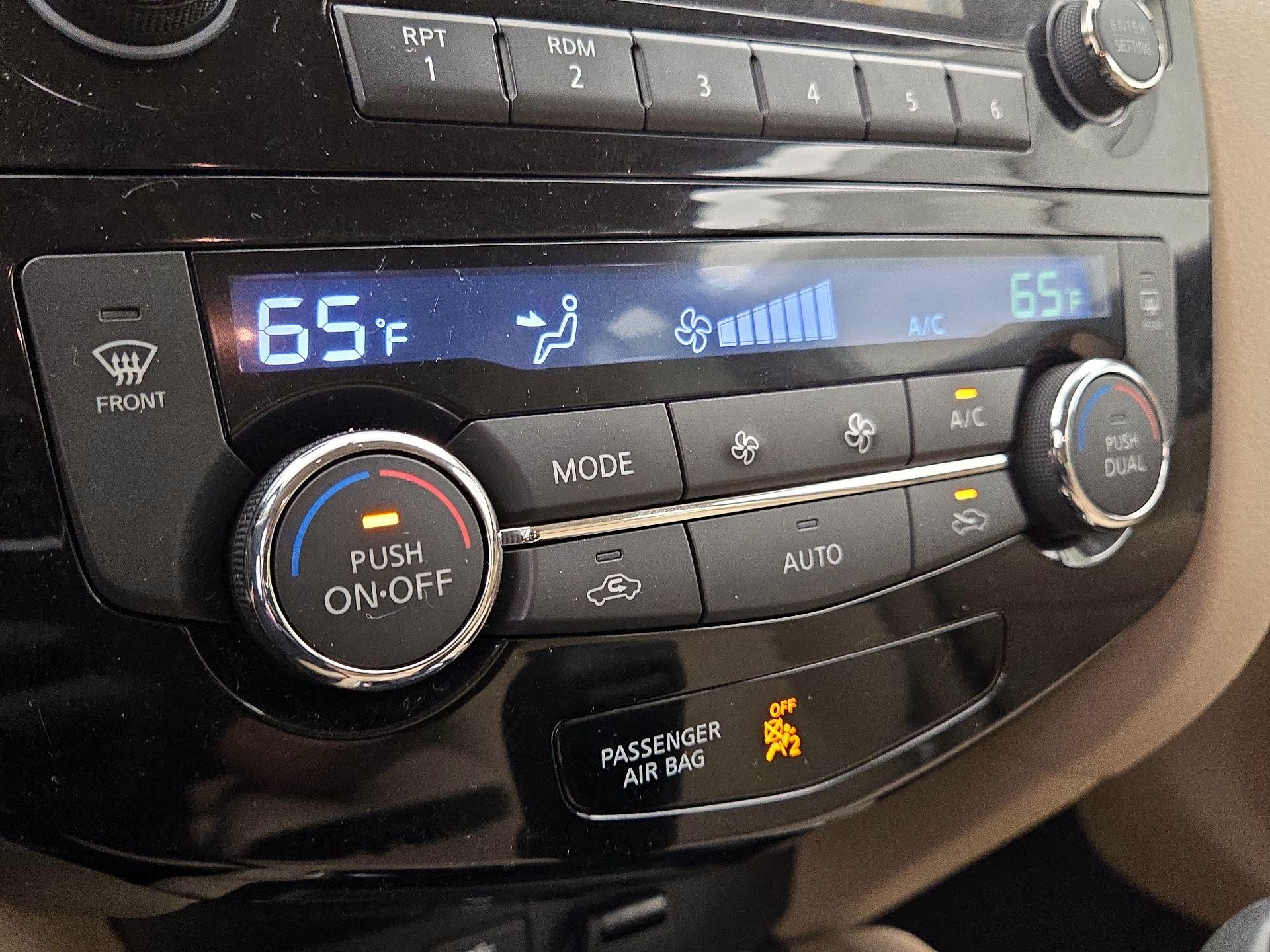 Thumbnail: 2016 Nissan Rogue - 15