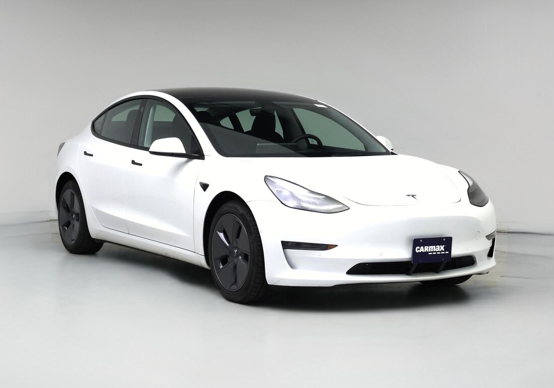 2022 Tesla Model 3 Long Range All-Wheel Drive in White — CarMax photo