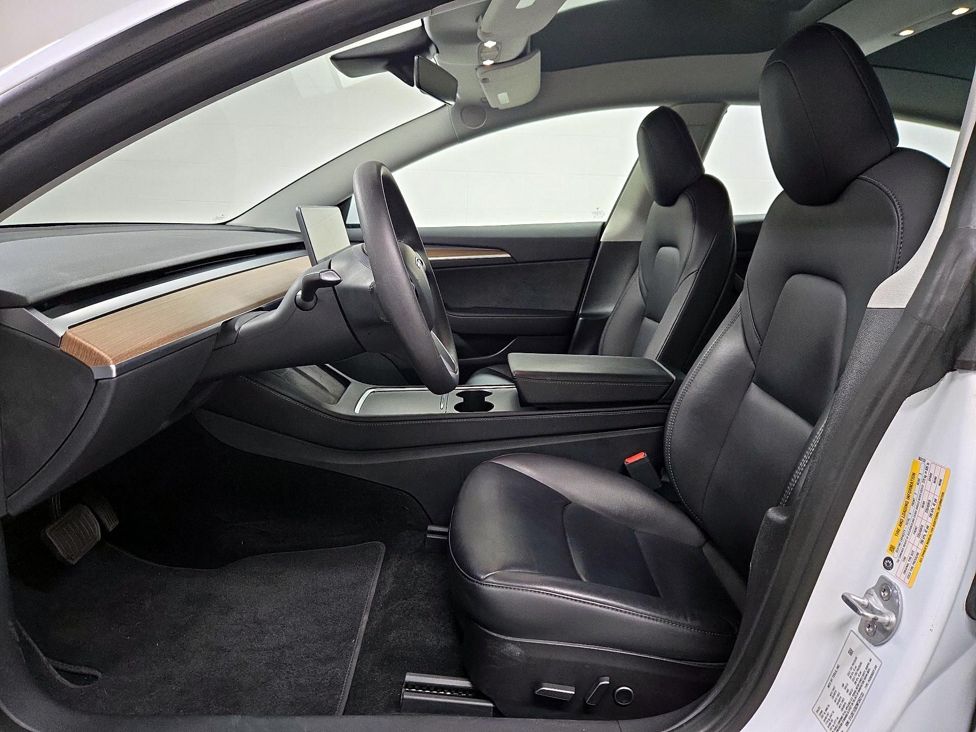 Thumbnail: 2022 Tesla Model 3 - 11