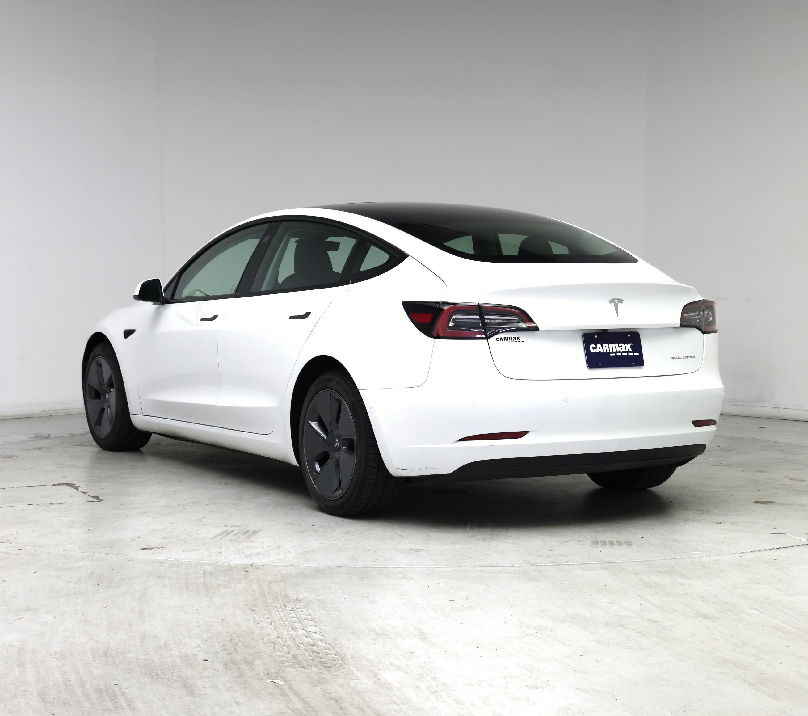 Thumbnail: 2022 Tesla Model 3 - 2