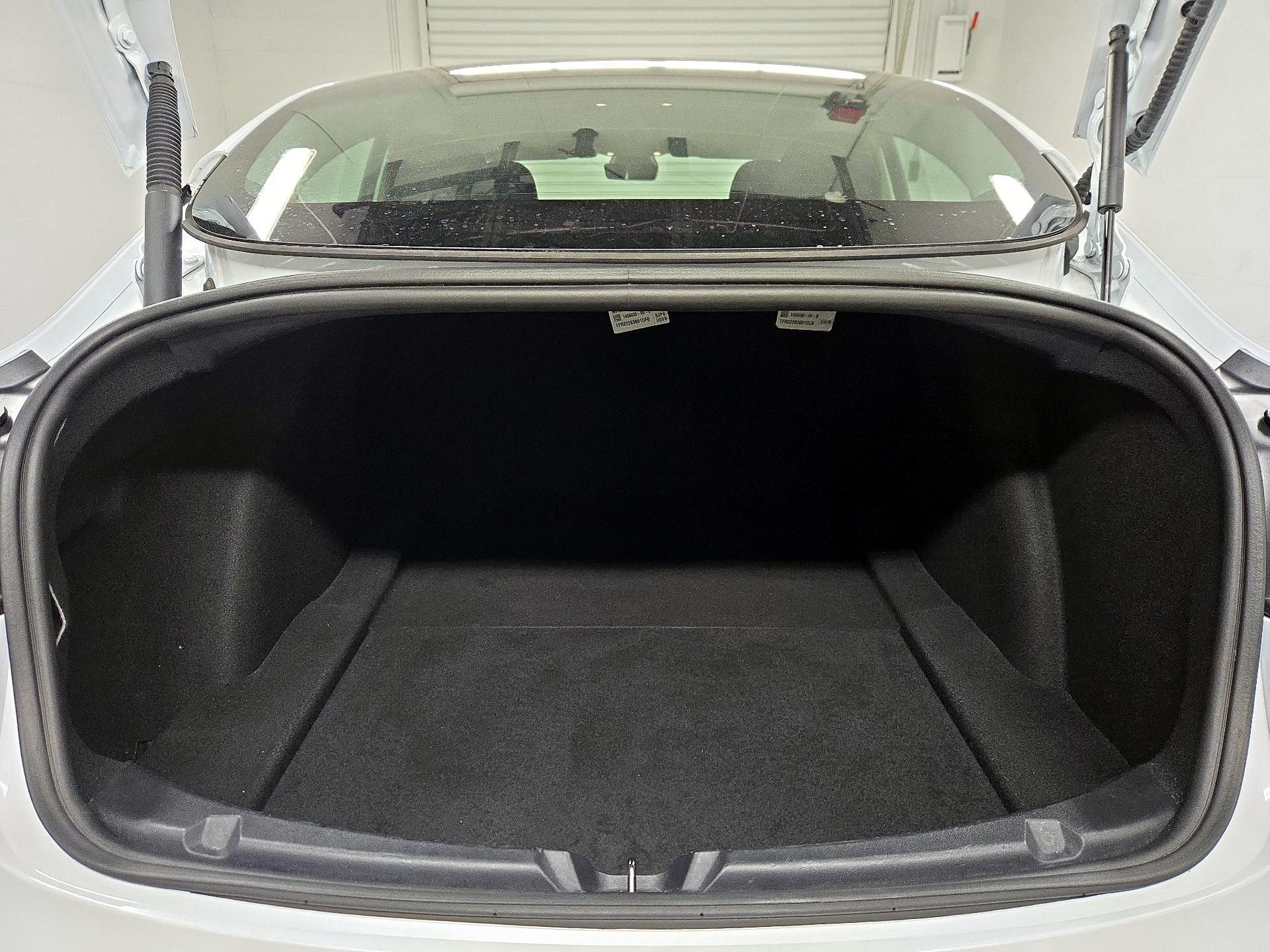 Thumbnail: 2022 Tesla Model 3 - 20