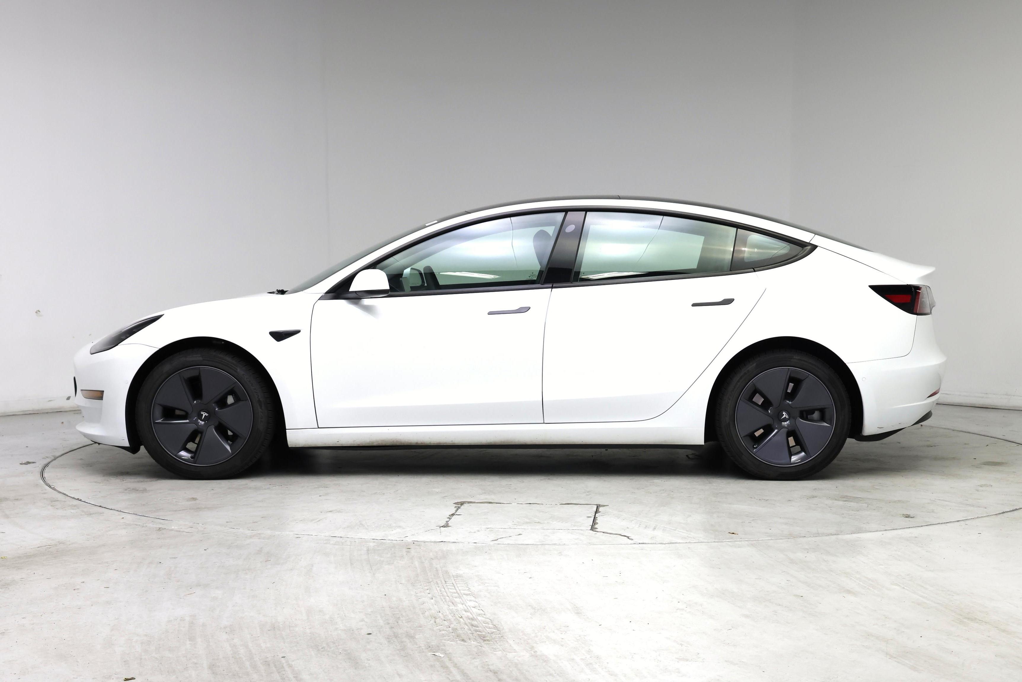 Thumbnail: 2022 Tesla Model 3 - 3