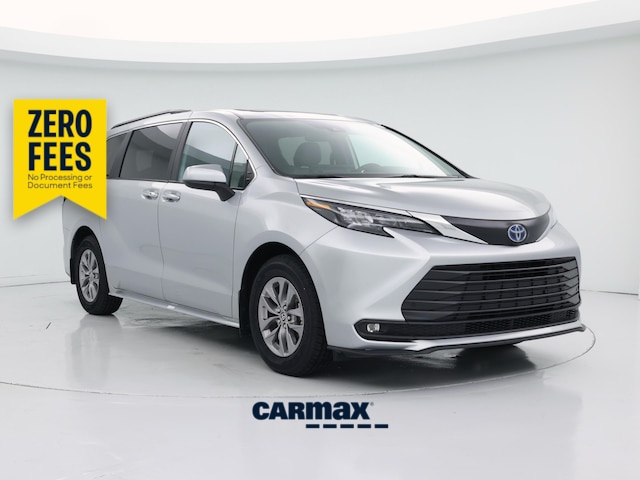 Silver 2025 Toyota Sienna Minivan Front-Wheel Drive Automatic