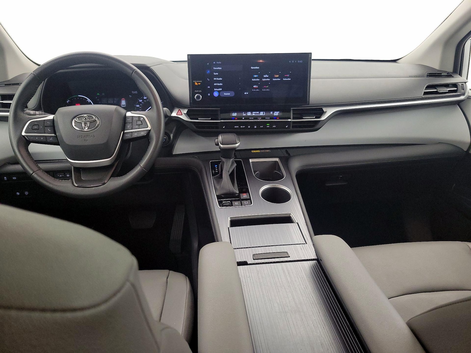 2025 Toyota Sienna XLE - Photo 10