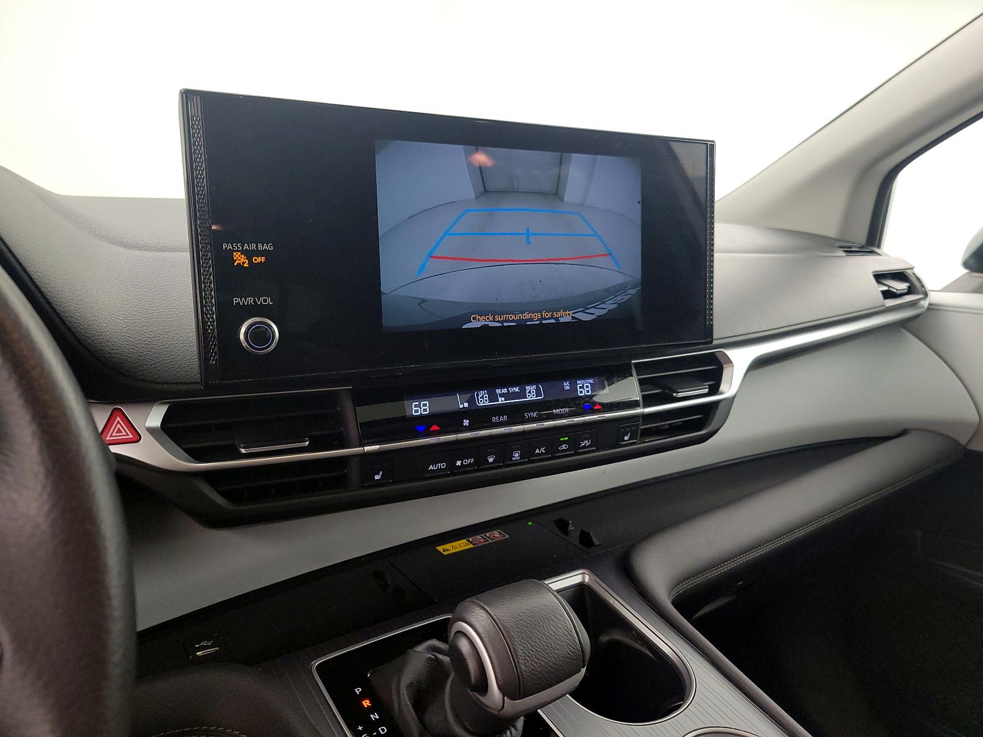 Thumbnail: 2025 Toyota Sienna - 14