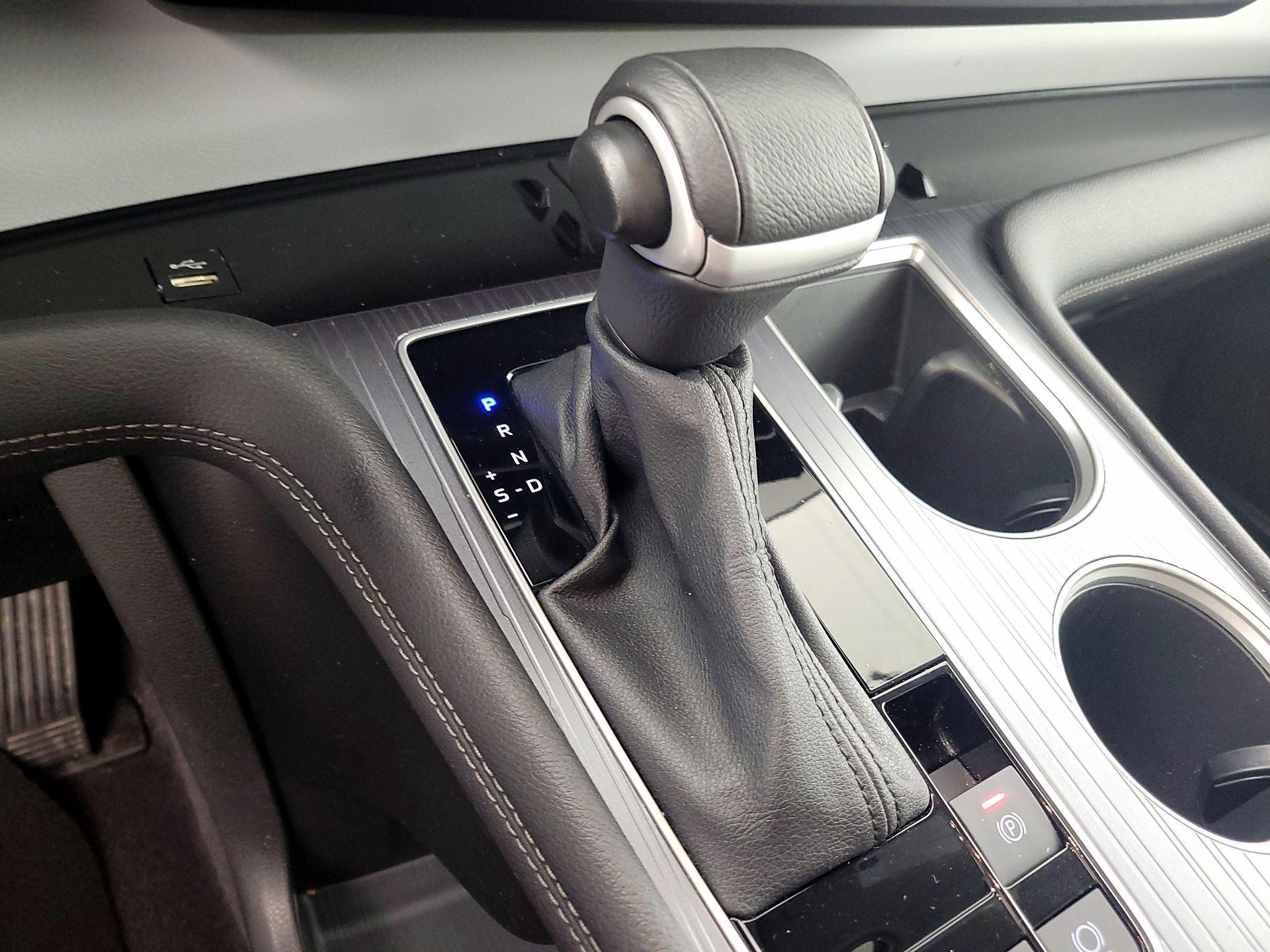 Thumbnail: 2025 Toyota Sienna - 17