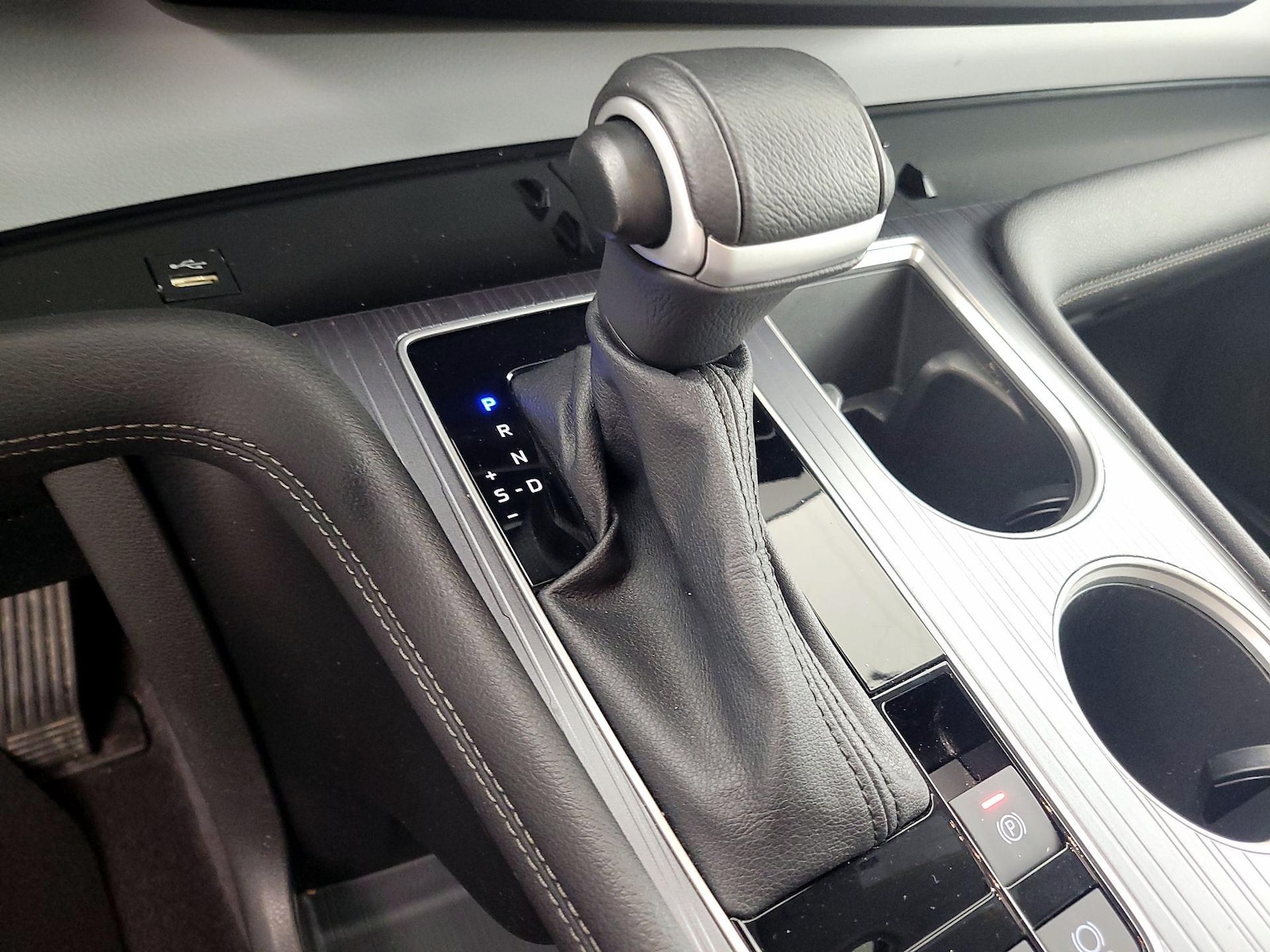 2025 Toyota Sienna XLE - Photo 18
