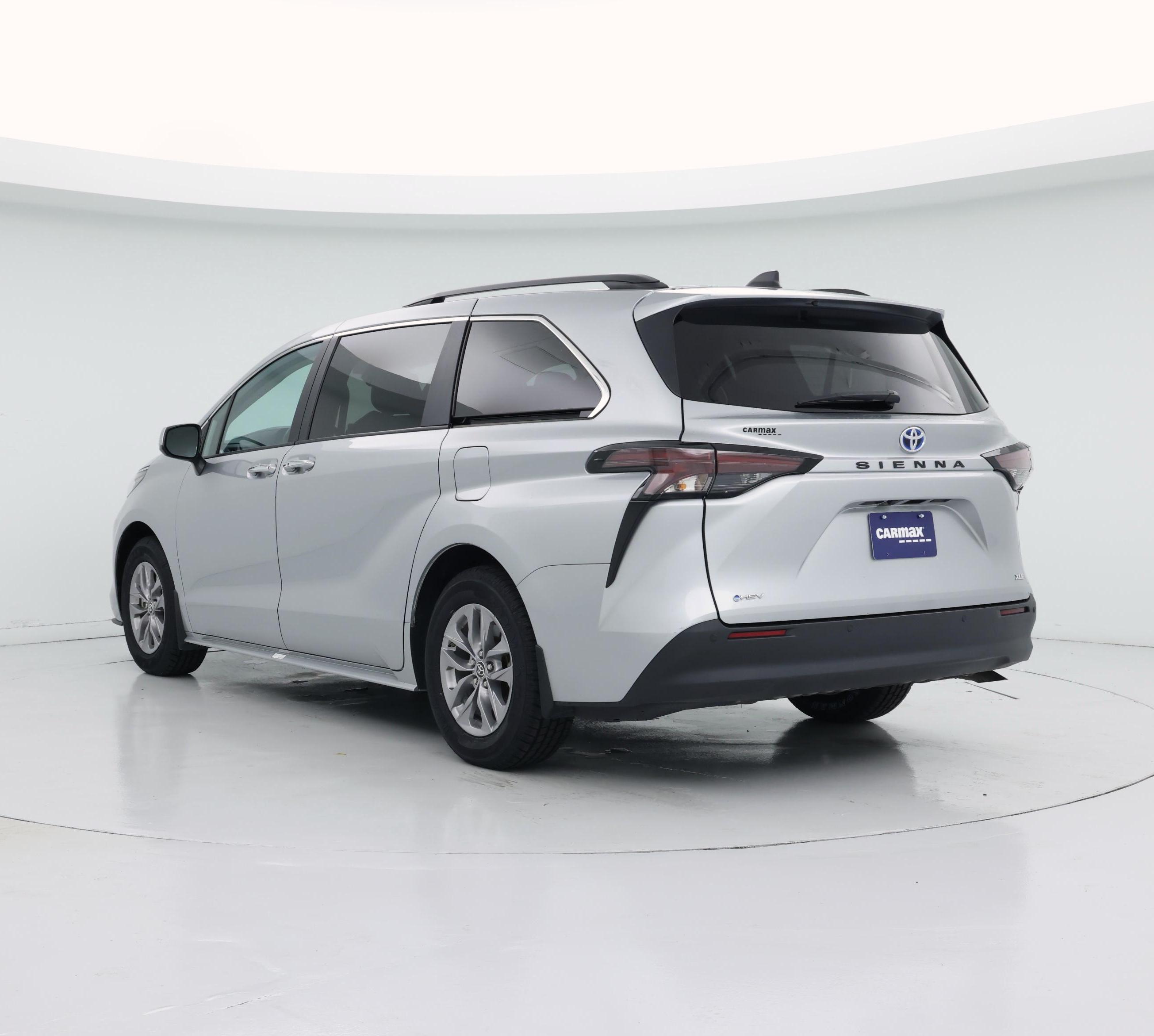 Thumbnail: 2025 Toyota Sienna - 2