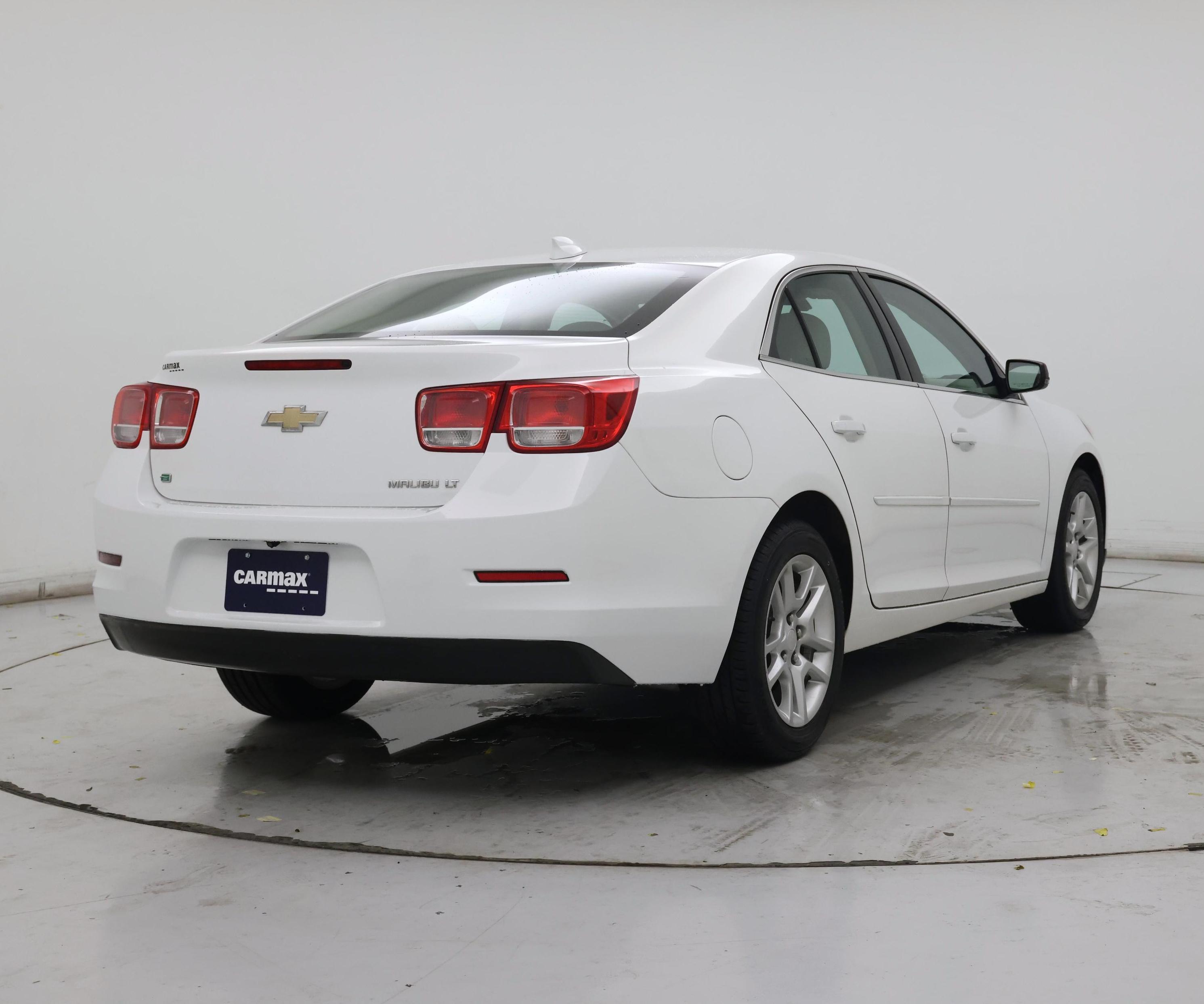Thumbnail: 2016 Chevrolet Malibu - 8