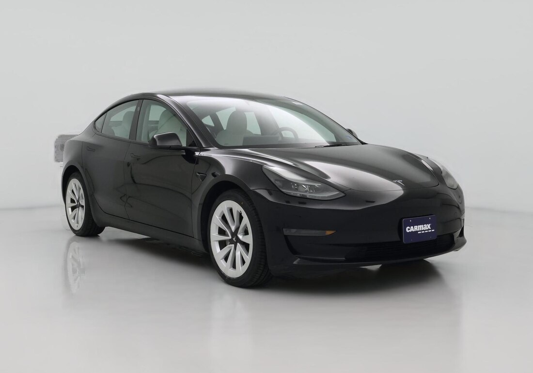 2023 Tesla Model 3 Rear-Wheel Drive in Black — CarMax photo