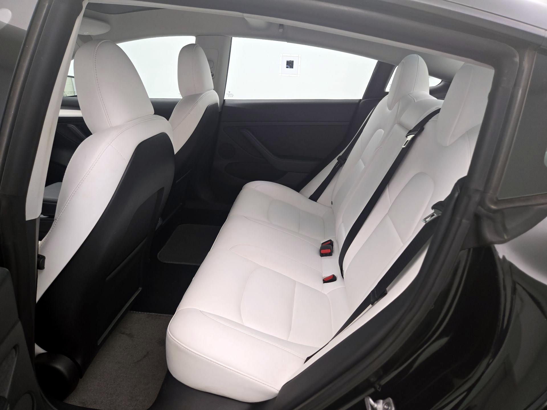 Thumbnail: 2023 Tesla Model 3 - 19