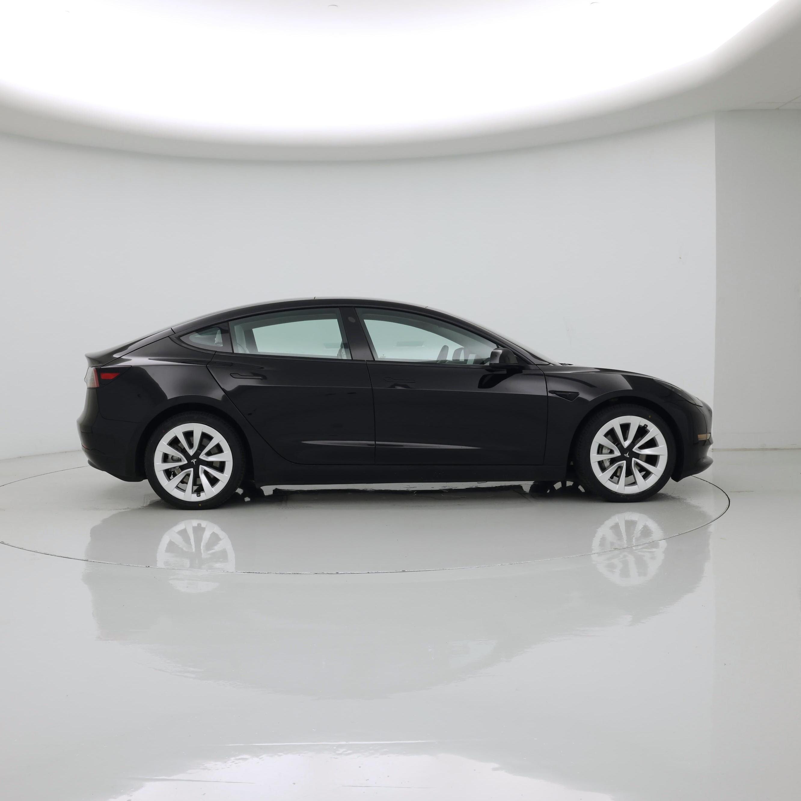 Thumbnail: 2023 Tesla Model 3 - 7