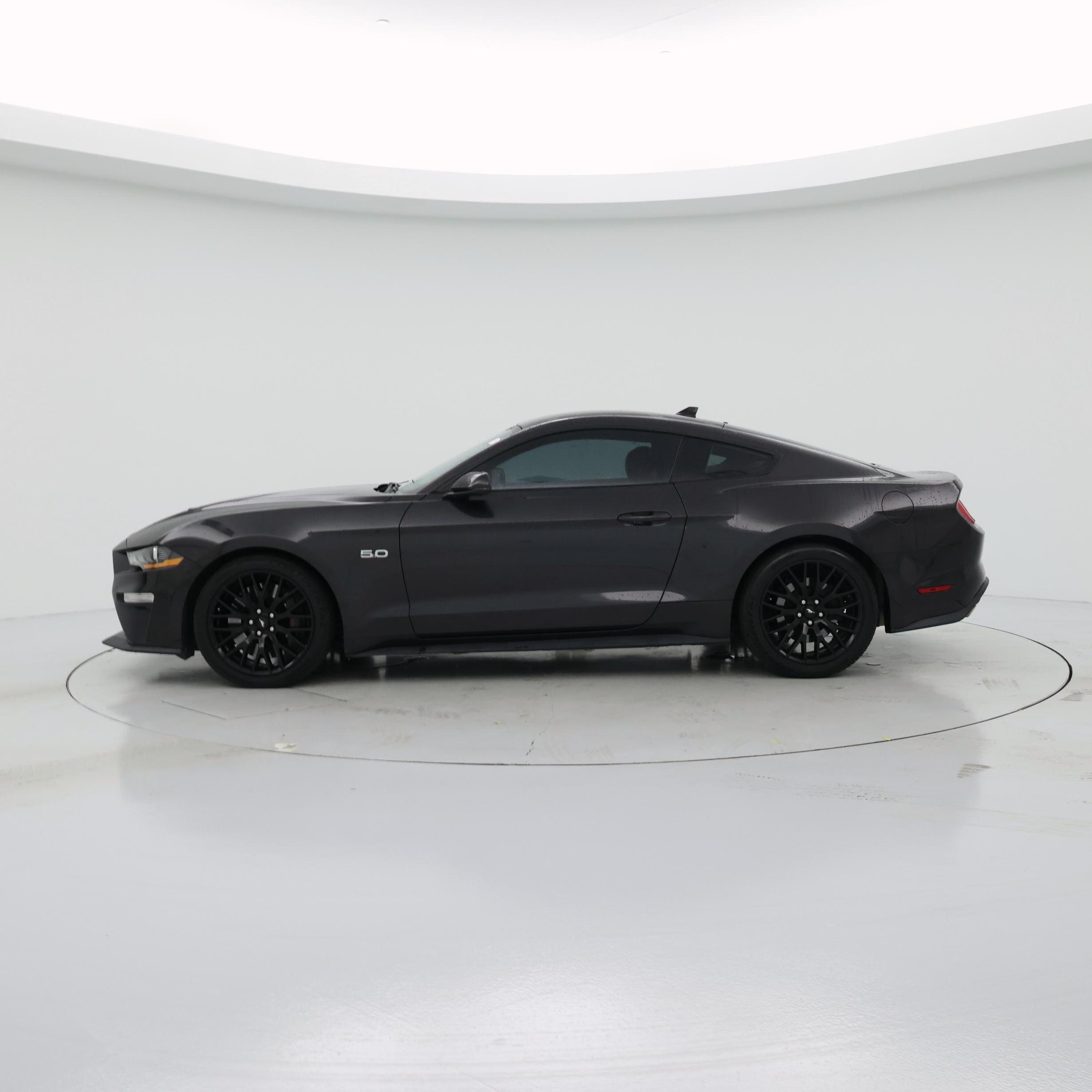 Thumbnail: 2022 Ford Mustang - 3