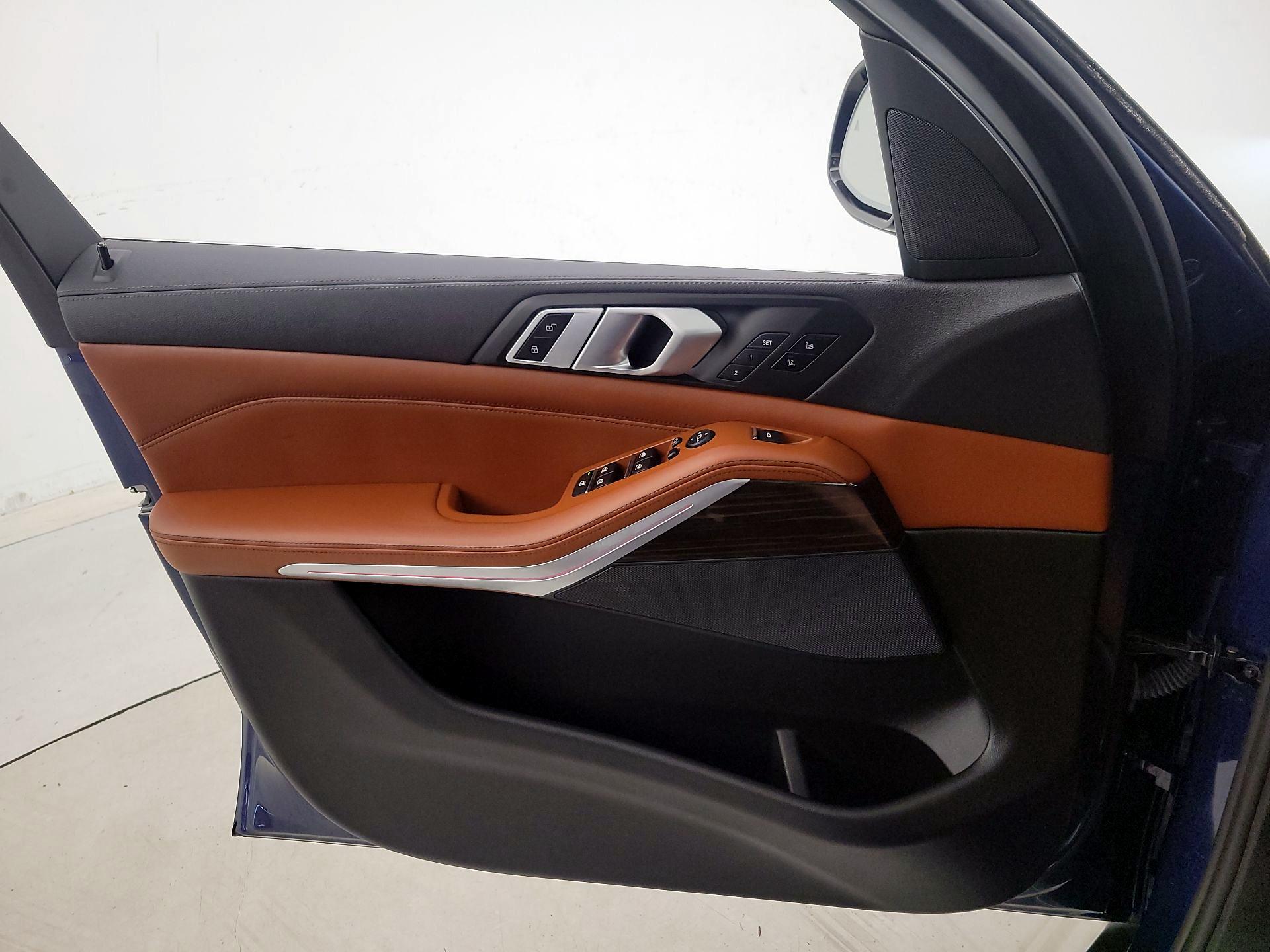 Thumbnail: 2021 BMW X5 - 12