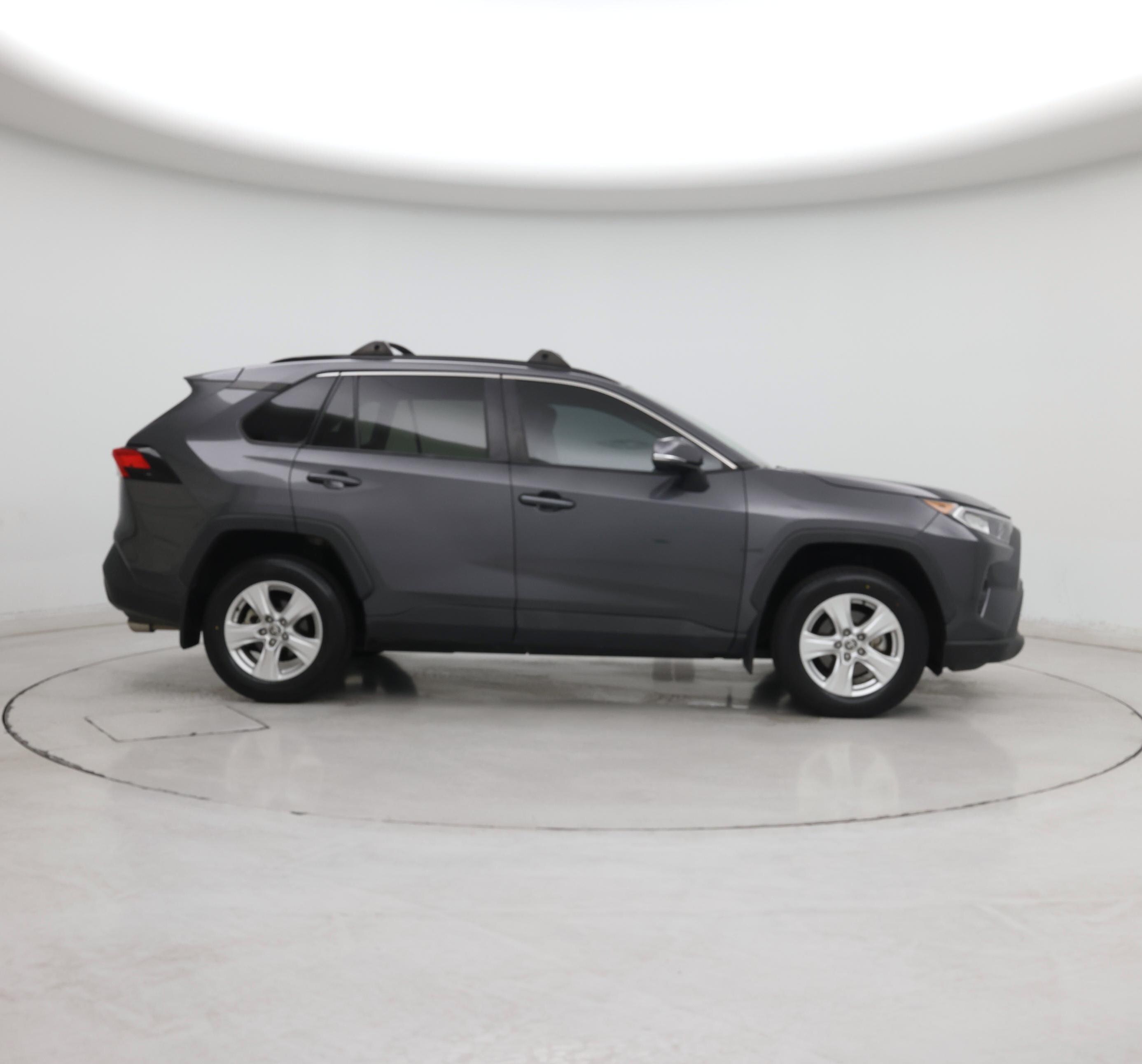 Thumbnail: 2021 Toyota RAV4 - 7