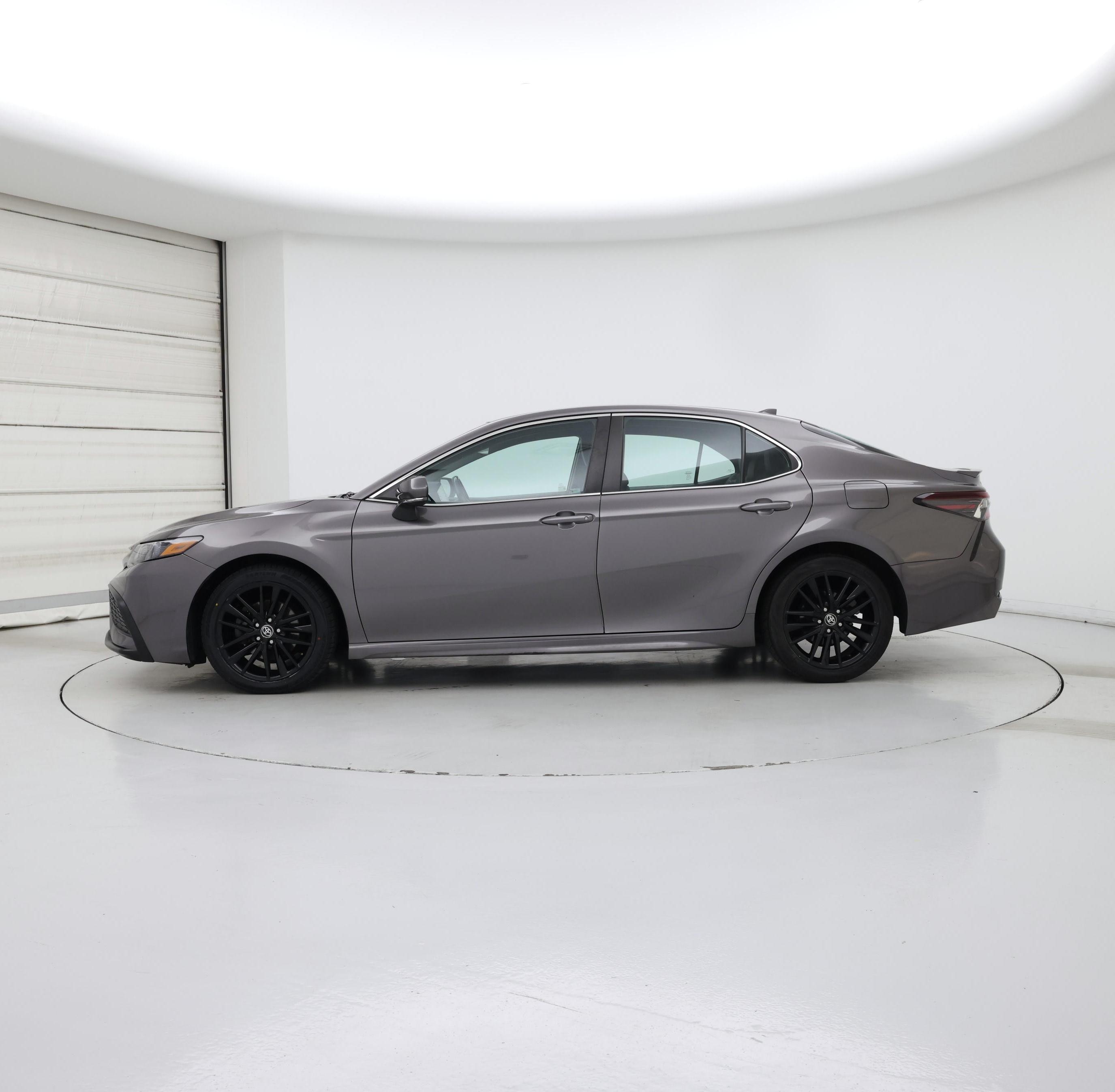 Thumbnail: 2022 Toyota Camry - 3