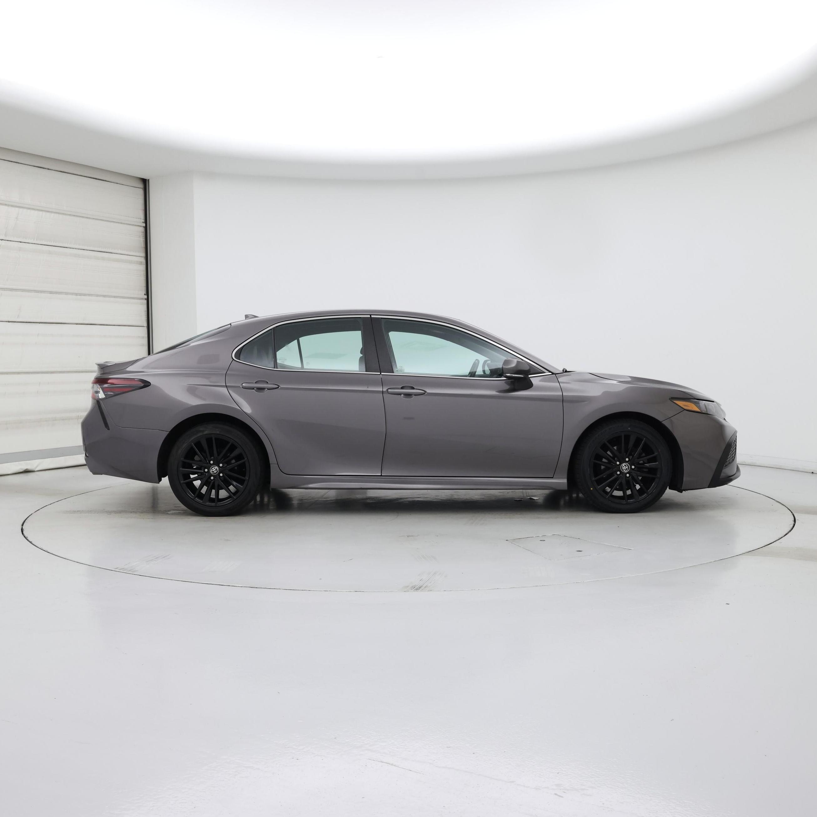 Thumbnail: 2022 Toyota Camry - 7
