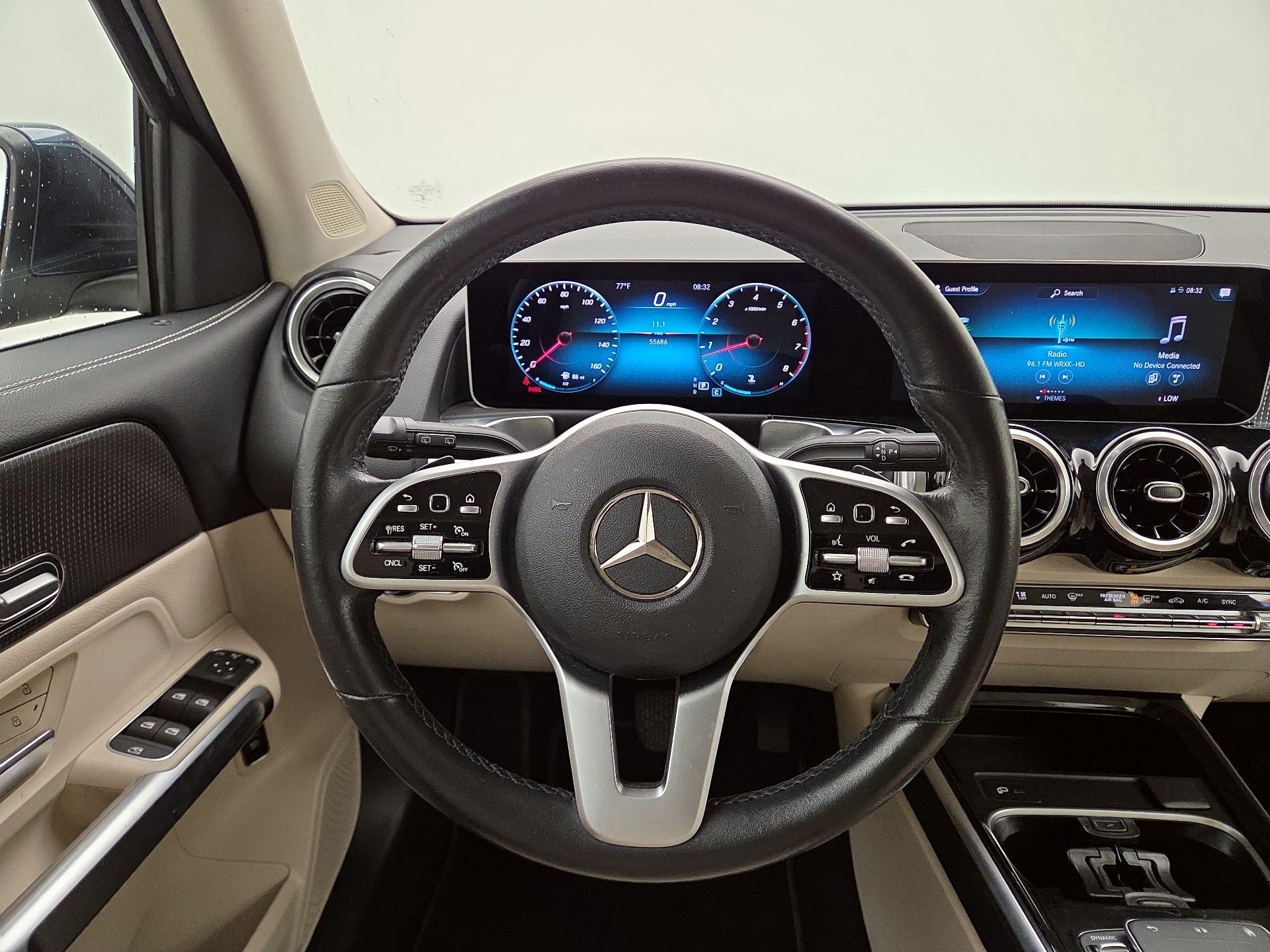 Thumbnail: 2021 Mercedes-Benz GLB - 10