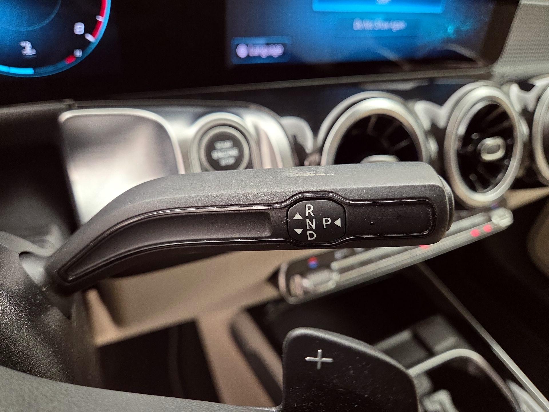 Thumbnail: 2021 Mercedes-Benz GLB - 17