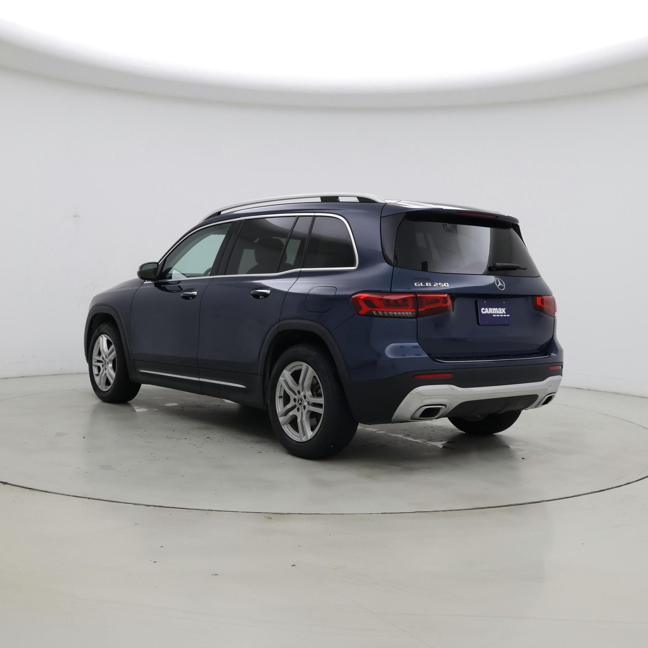 Thumbnail: 2021 Mercedes-Benz GLB - 2