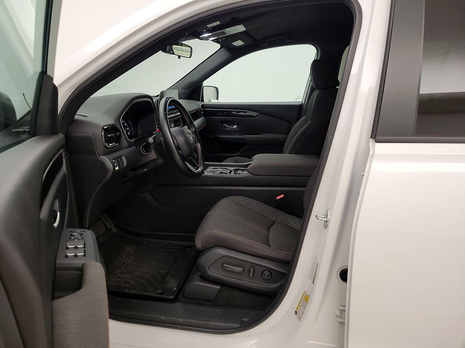 Thumbnail: 2023 Honda Pilot - 11