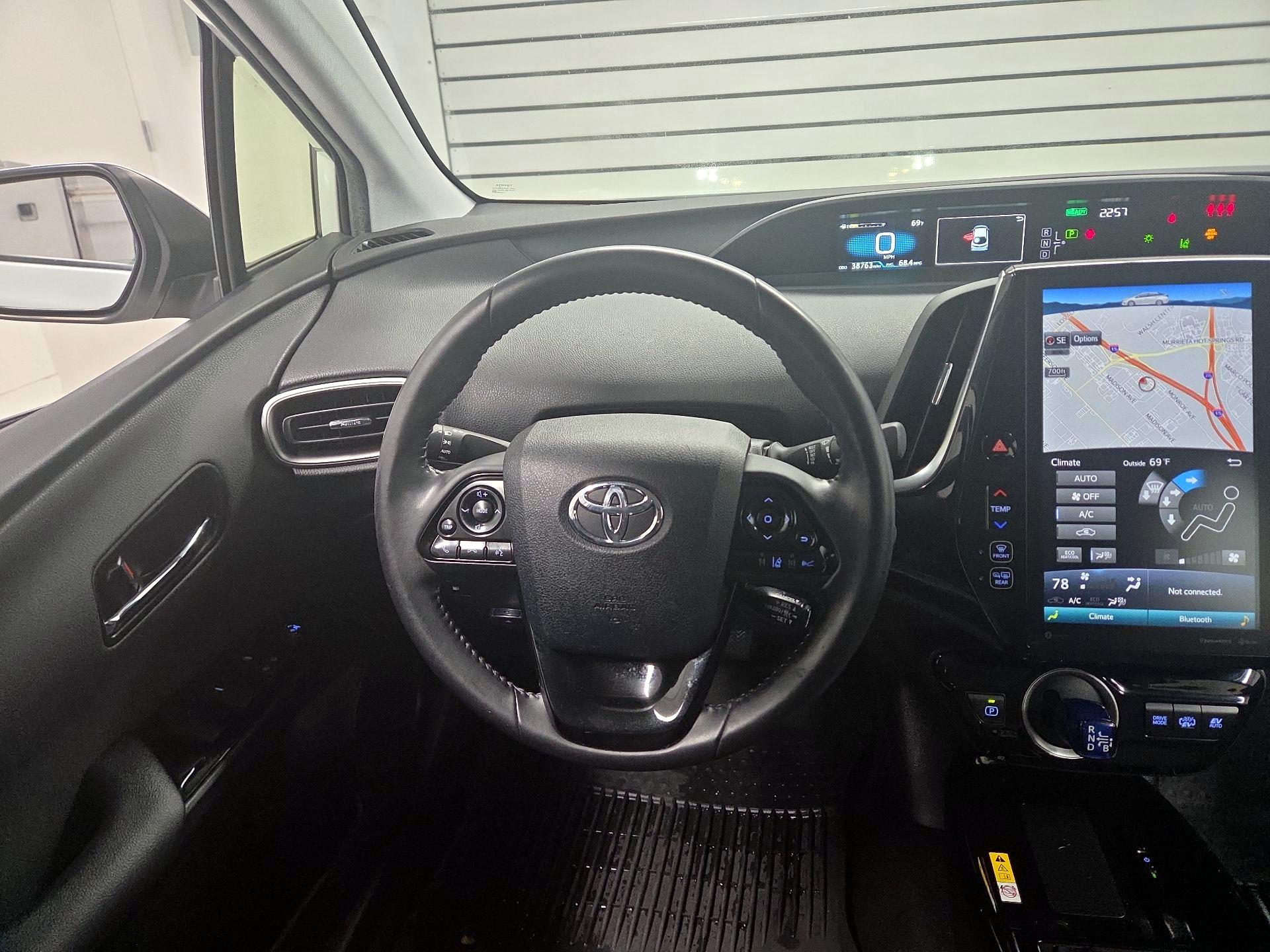 Thumbnail: 2022 Toyota Prius Prime - 10