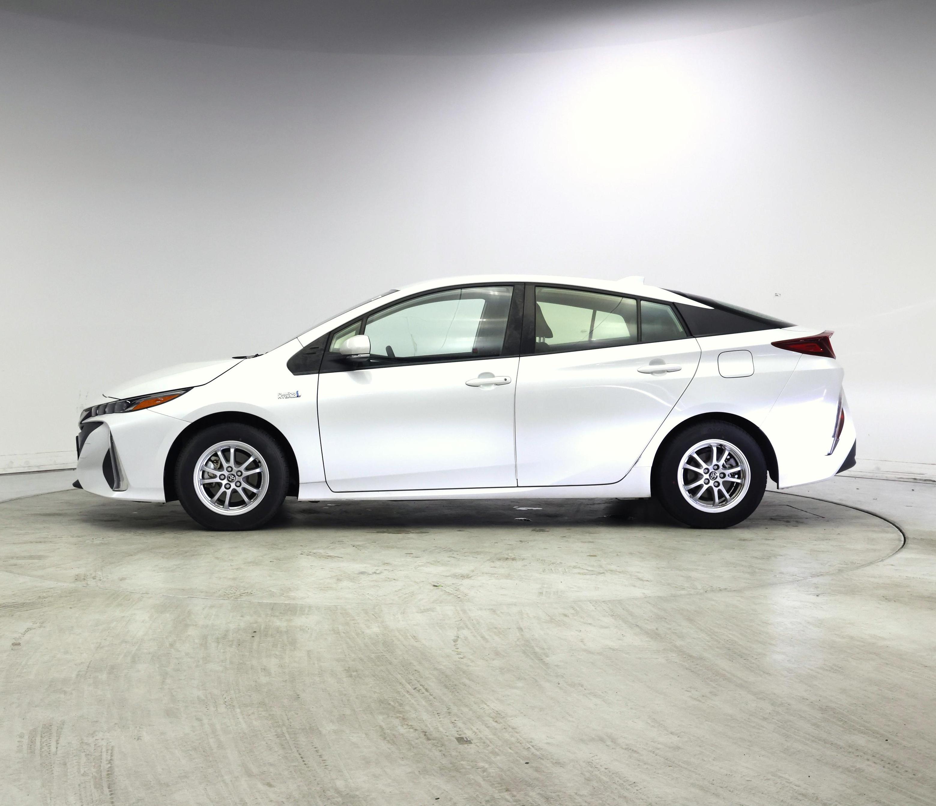 Thumbnail: 2022 Toyota Prius Prime - 3