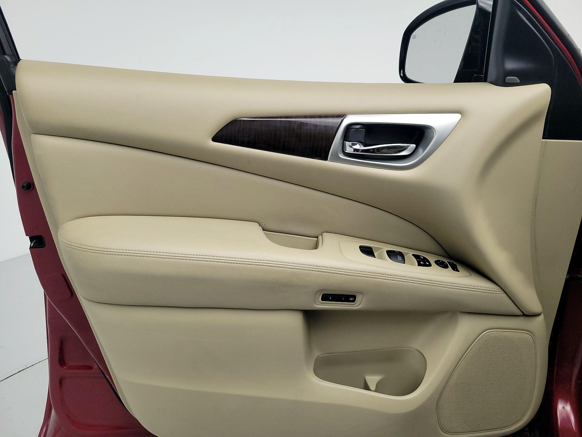 Thumbnail: 2015 Nissan Pathfinder - 12