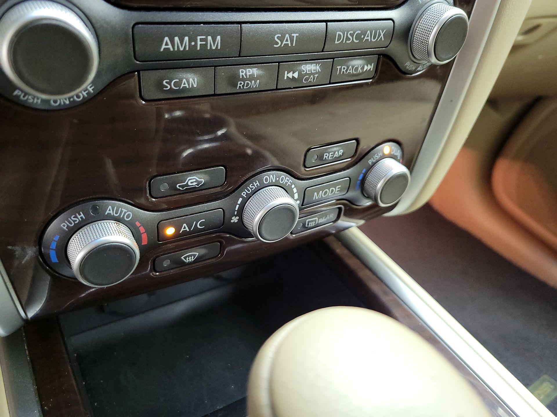 Thumbnail: 2015 Nissan Pathfinder - 15