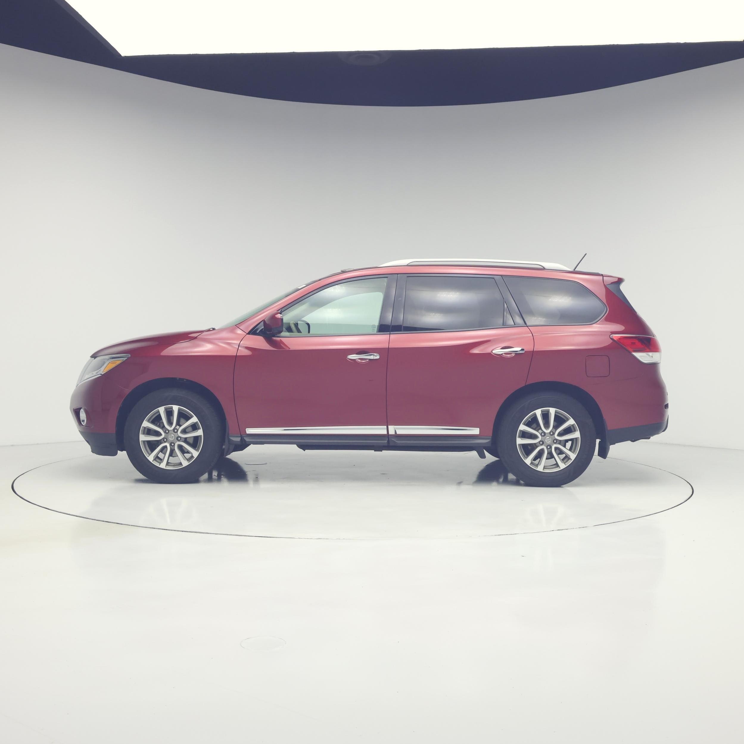 Thumbnail: 2015 Nissan Pathfinder - 3