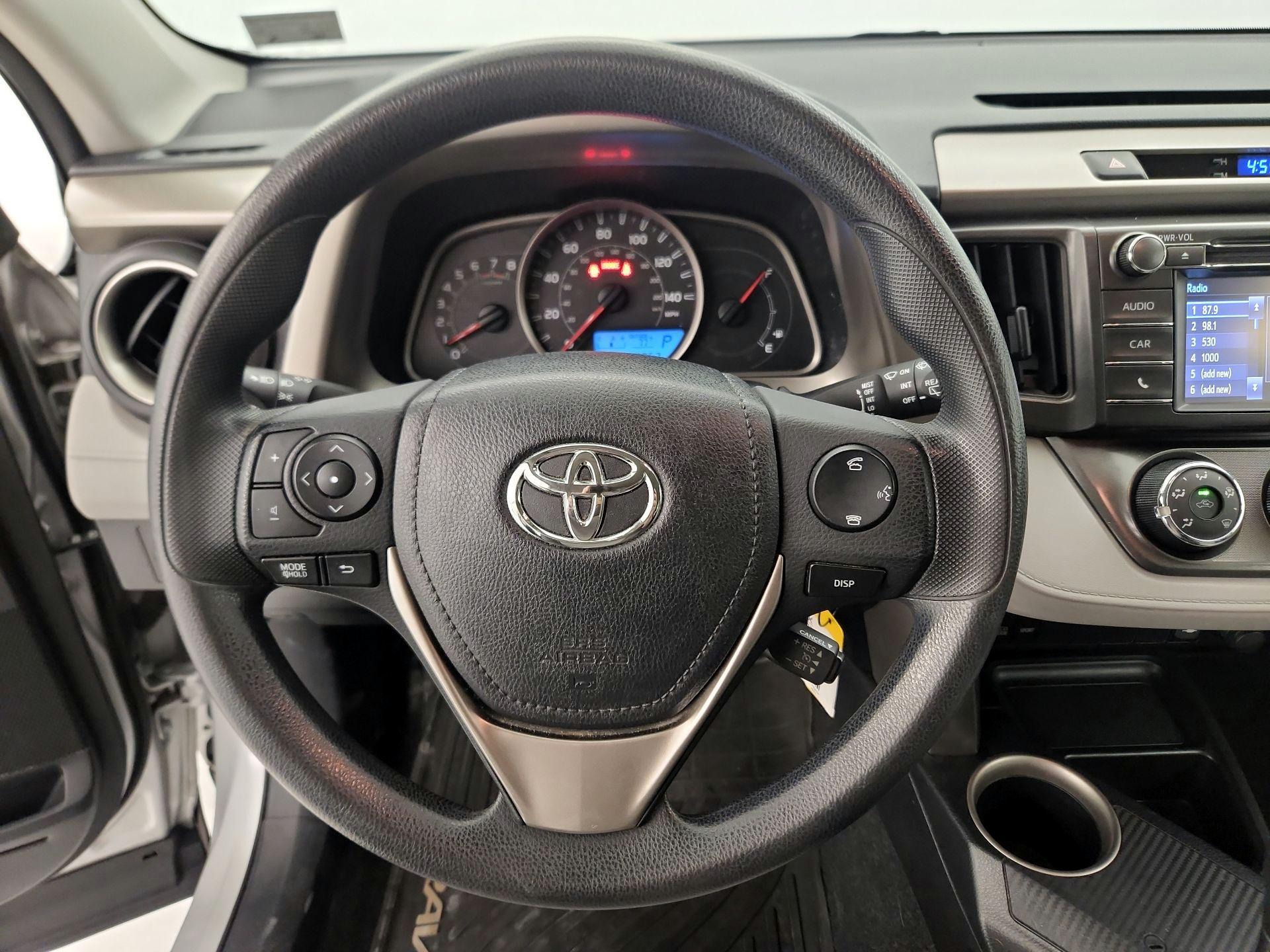 Thumbnail: 2014 Toyota RAV4 - 10