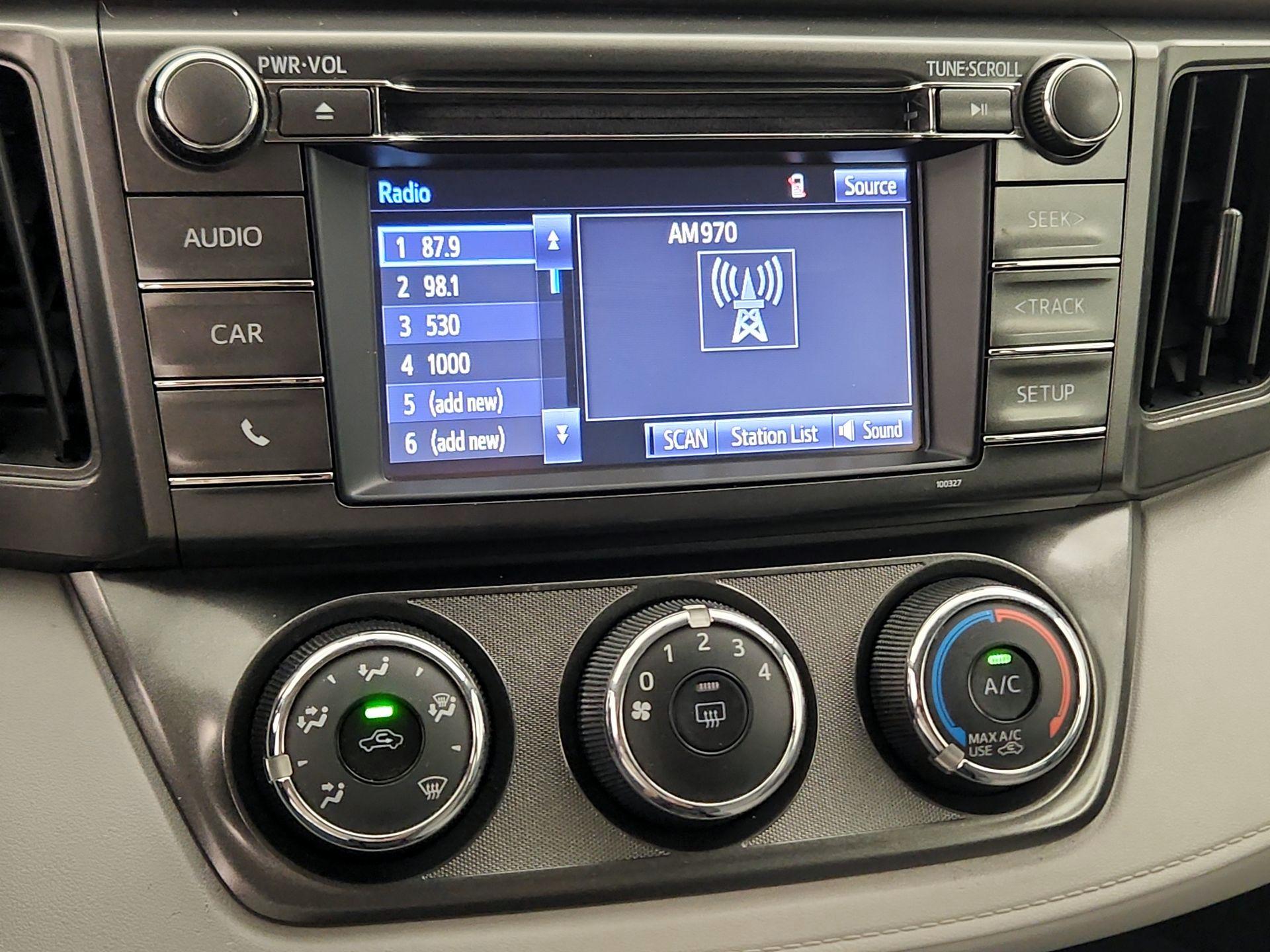 Thumbnail: 2014 Toyota RAV4 - 15