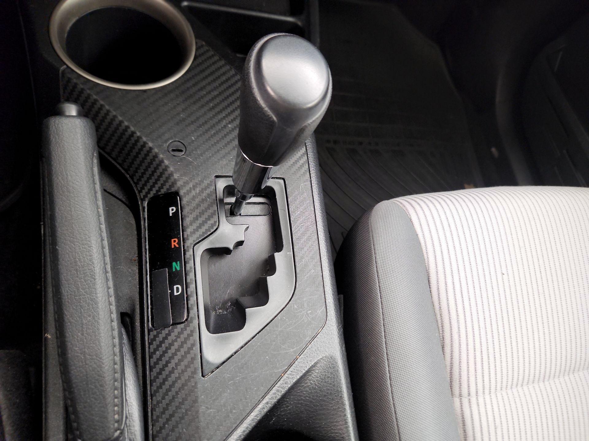 Thumbnail: 2014 Toyota RAV4 - 17