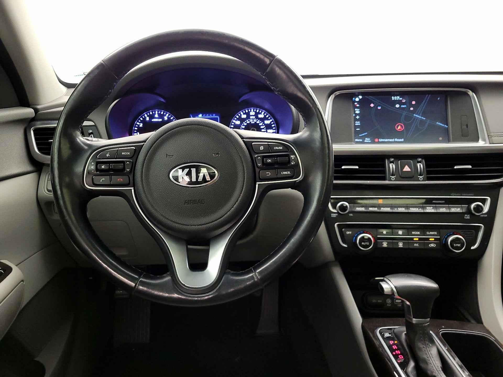 Thumbnail: 2016 Kia Optima - 10