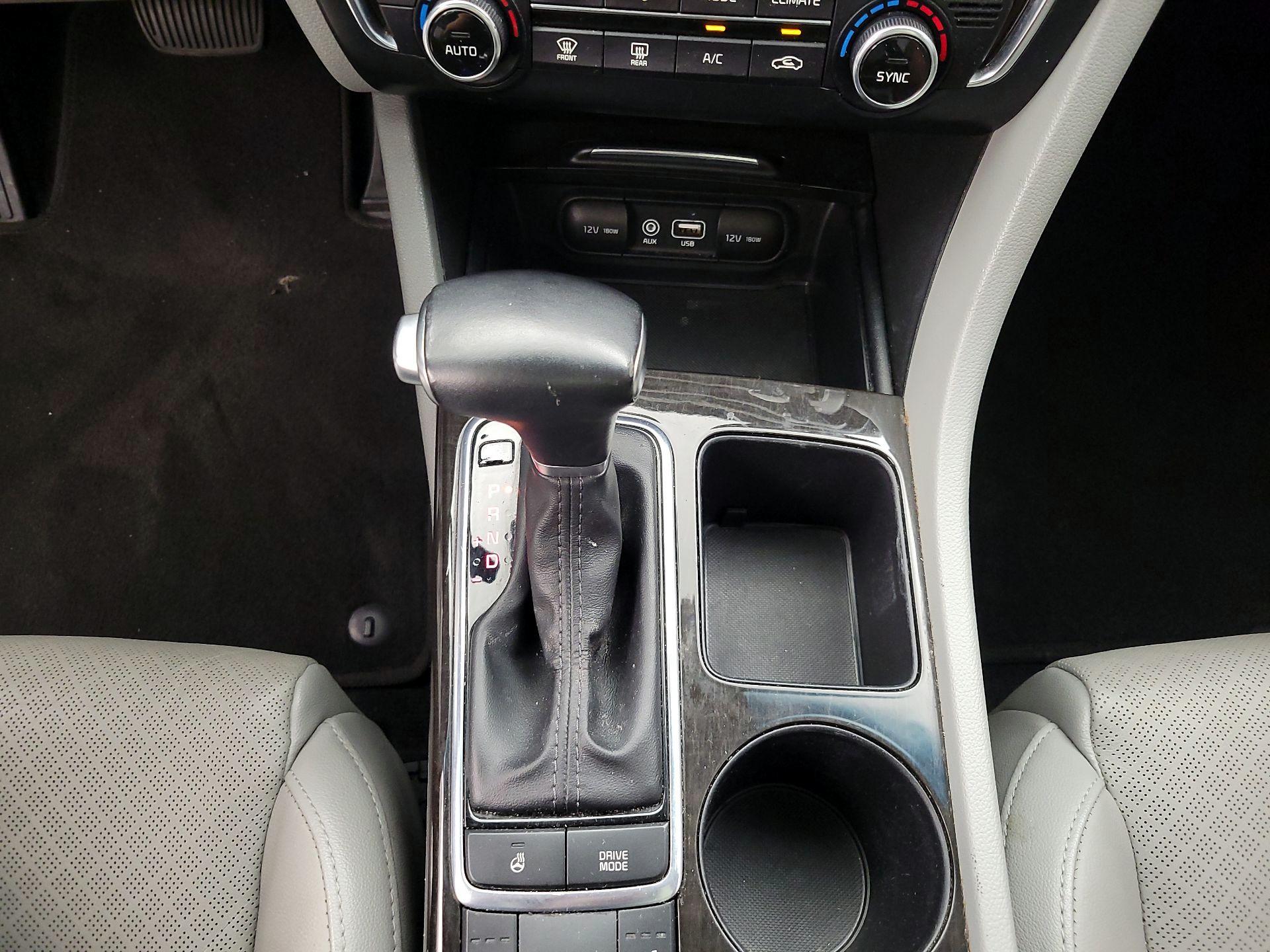 Thumbnail: 2016 Kia Optima - 18