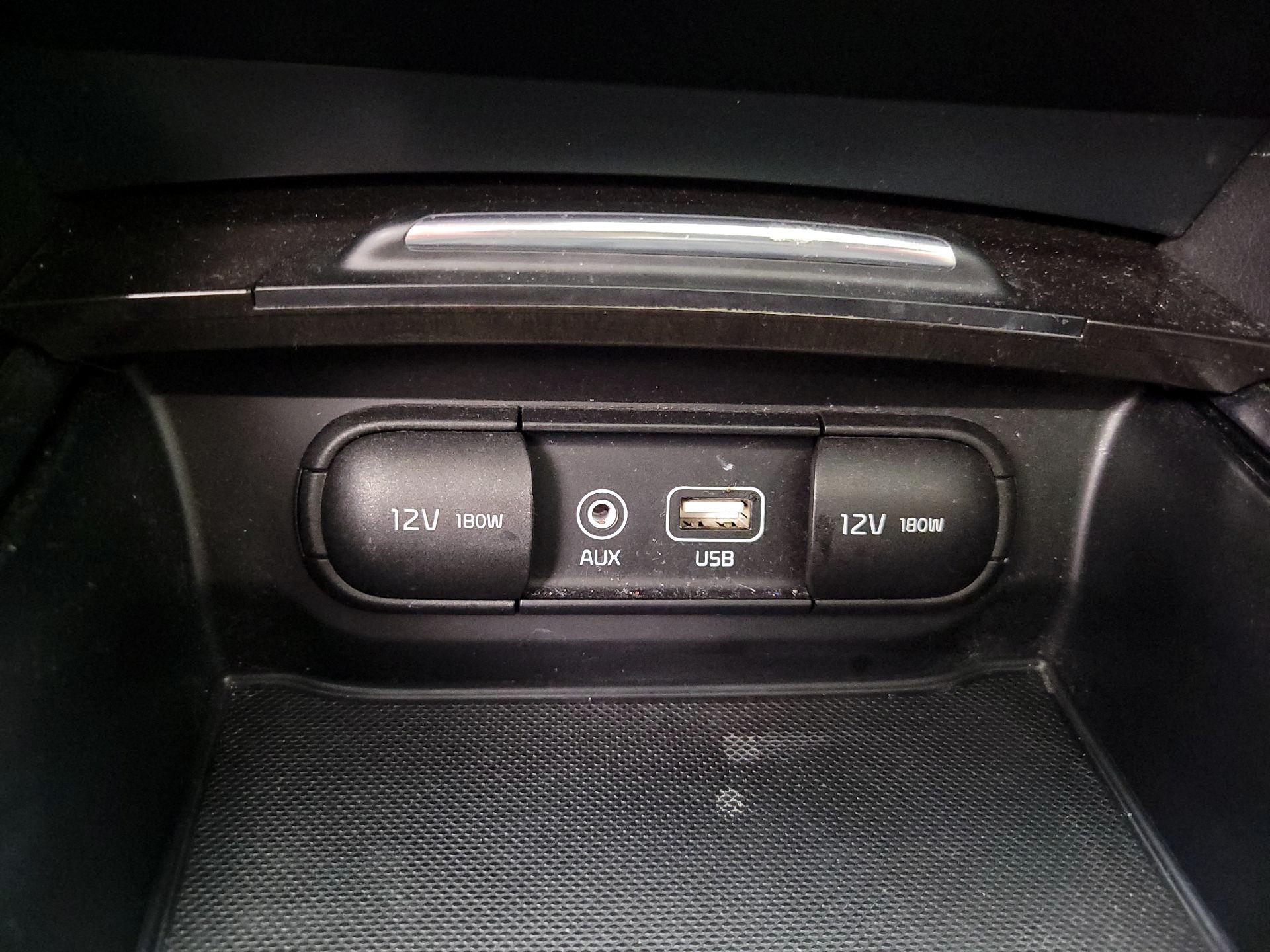 Thumbnail: 2016 Kia Optima - 19