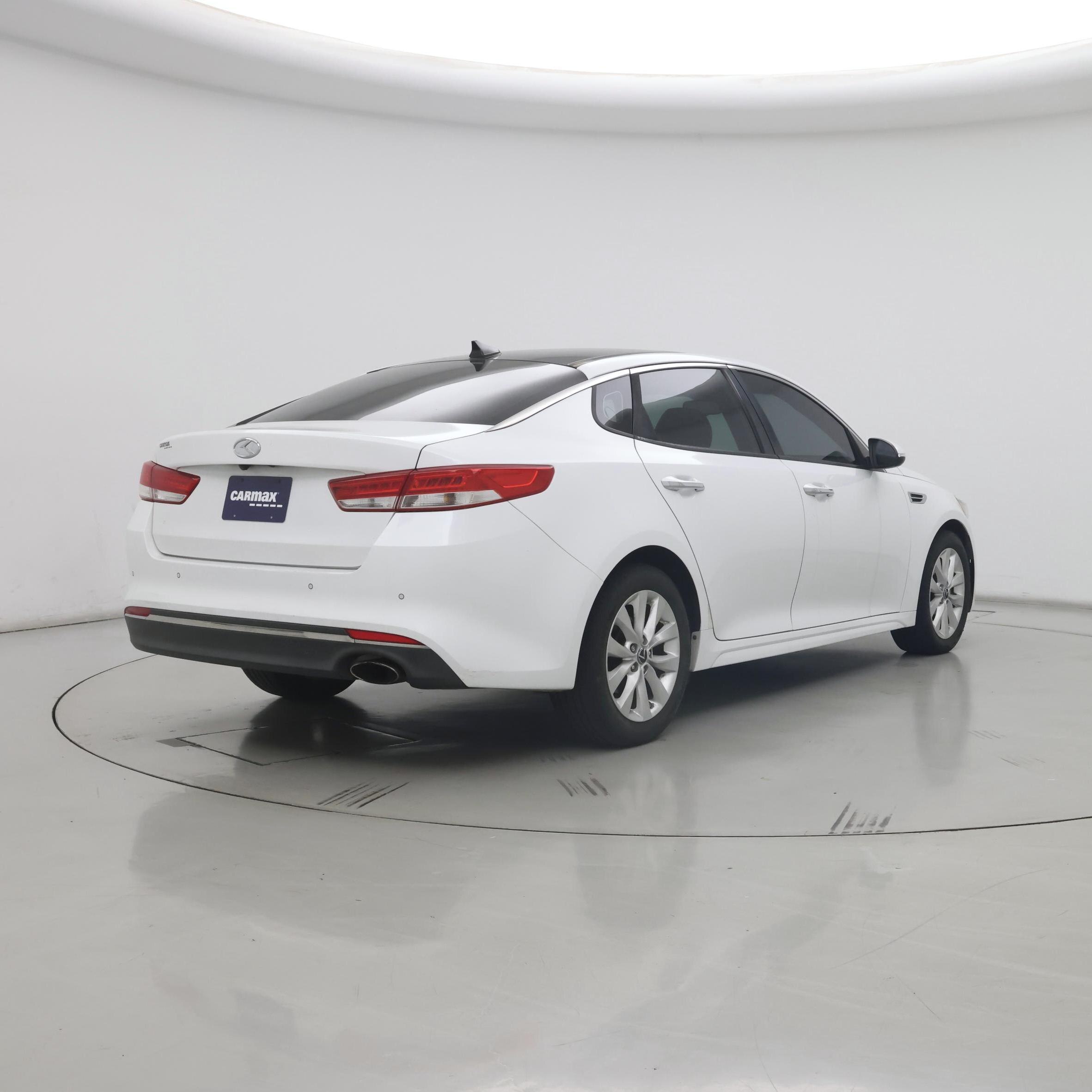 Thumbnail: 2016 Kia Optima - 8